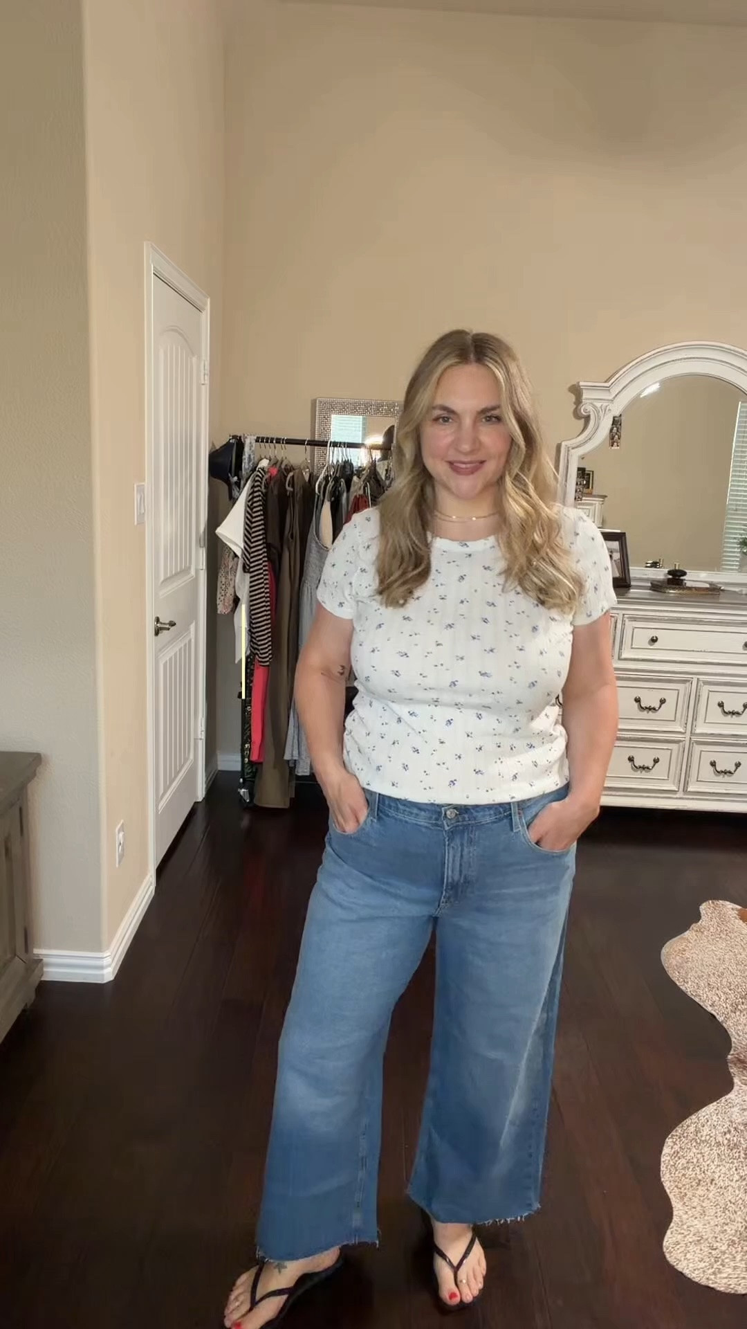 alicia_june As a midsize girlie with a mom pooch, jeans are usually my ENEMY. Tell me how these @gap jeans fit my body SO PERFECTLY?! My tummy is smooth without feeling suffocating. Such a win 😍🩵
comment "JEANS" for links! 
#gapcreator #gapstyle #chicstyle #midsizeoutfit #backtoschooloutfit affordablefashion
capsulewardrobe, mom style, teacher fit, comfy and chic outfit, jeans, fall transition outfit, simple ootd

#LTKMidsize #LTKgrwm #LTKootd