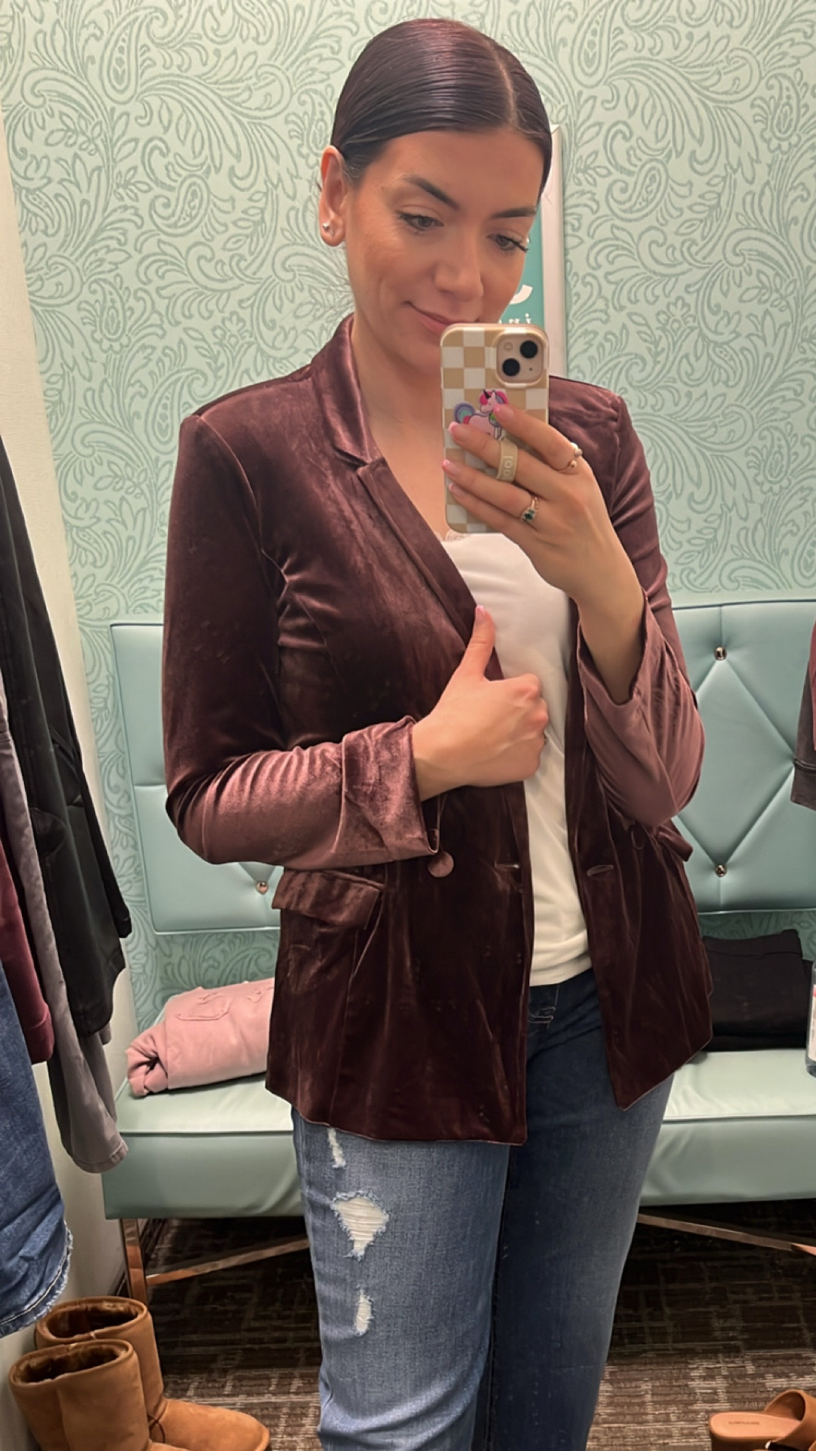 This one’s all about the velvet blazer 🙌🏻 and it’s on major sale for like TEN BUCKS! George Costanza would wanna drape himself in this for sure. 

#LTKsale #LTKFashionMonth #LTKcanada