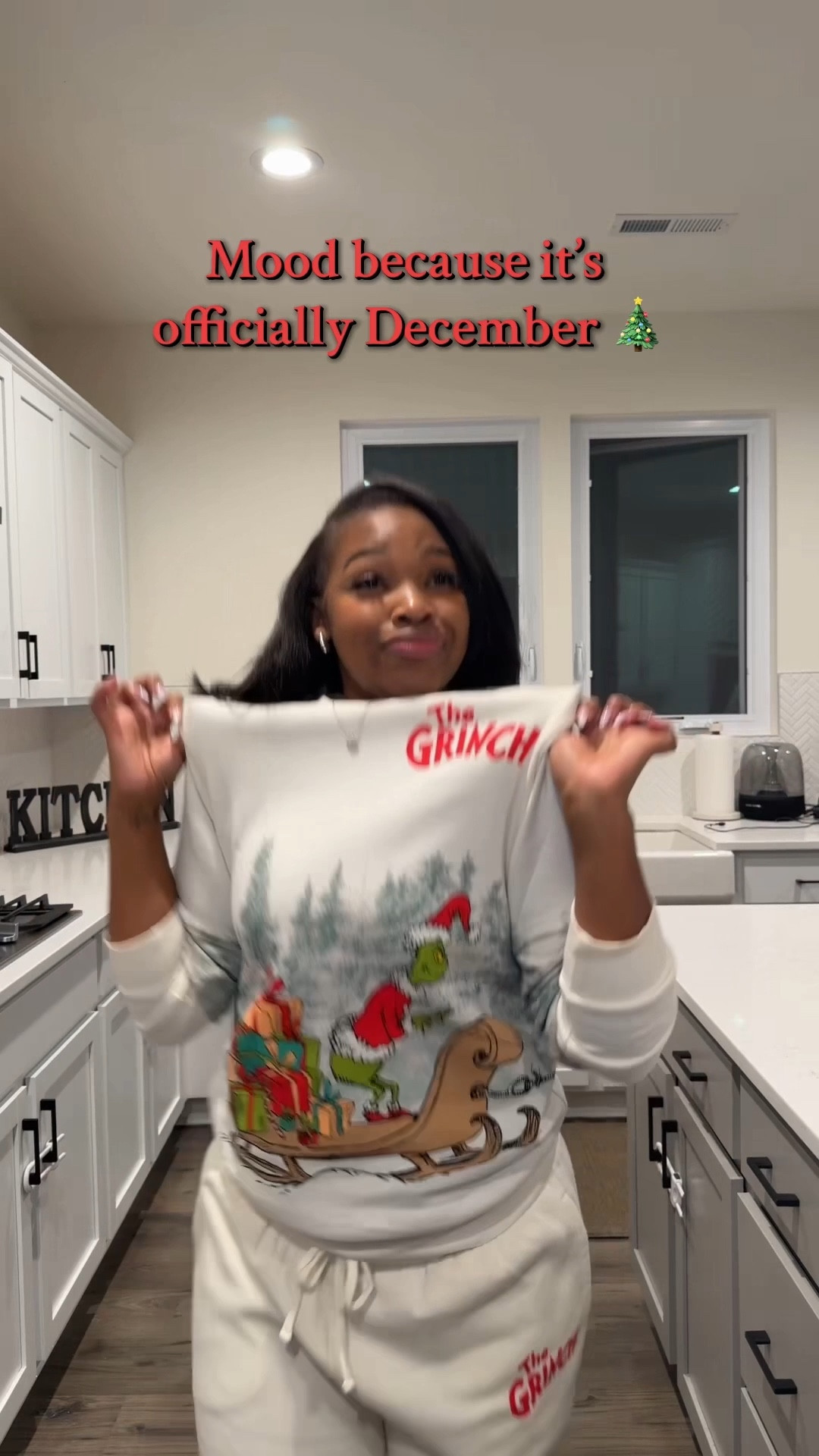 Grinch Christmas Sweatsuit 

#LTKHoliday