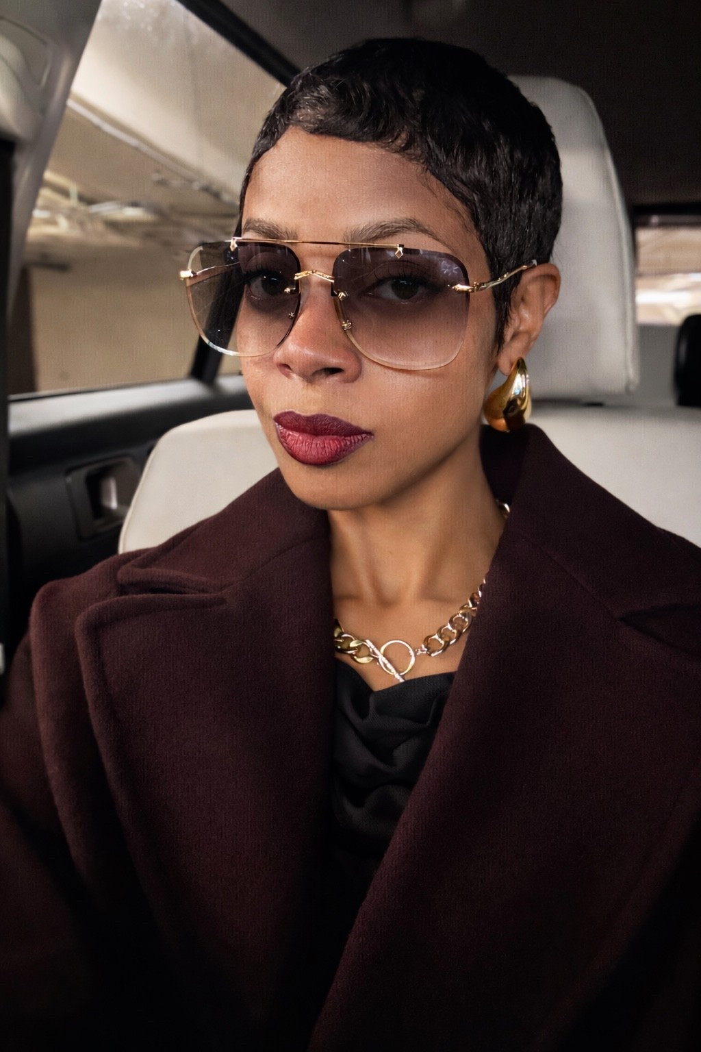 Stepping into my abundance timeline. 
Wearing @Zara wine trenchcoat, and rubywoo lipstick. 


#LTKootd #LTKBeauty #LTKdayinmylife