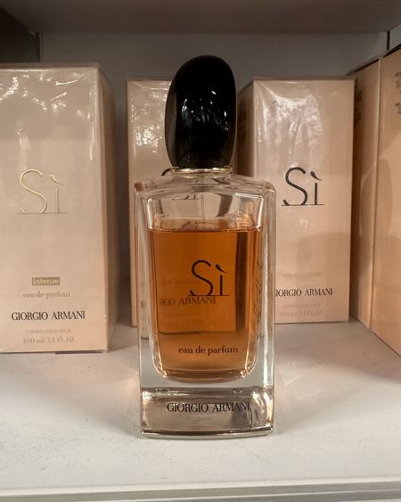 Smelled this in store and it’s smells so good! 

Fragrance Description: A sweet take on a floral fragrance, this women's perfume opens with luminous notes of blackcurrant nectar and mandarin. Orange blossom forms the heart of the fragrance and warm vanilla anchors the irresistible blend for a lasting scent.

#LTKbeauty #LTKsalealert #LTKGiftGuide