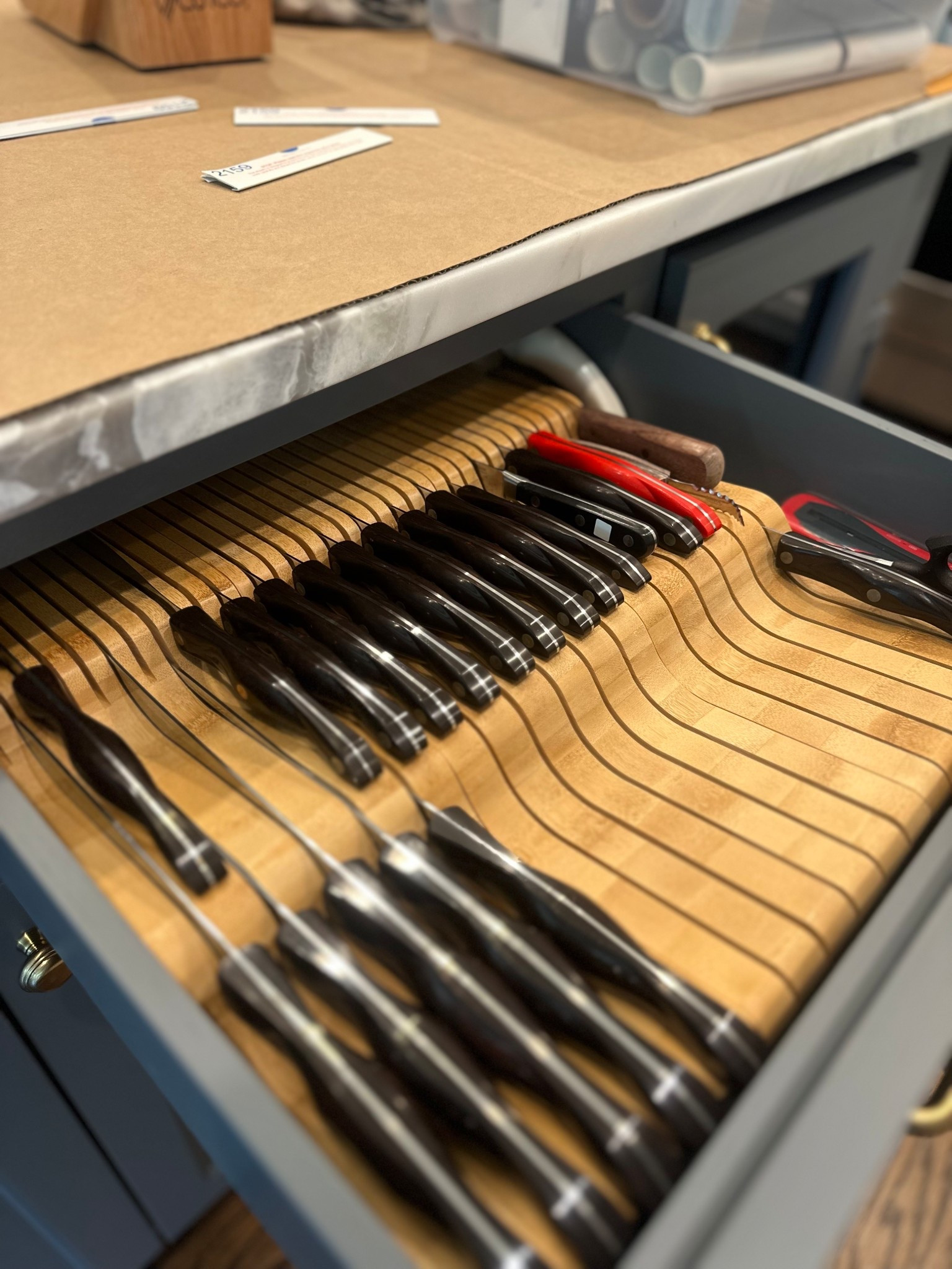 Knives need organization too! 