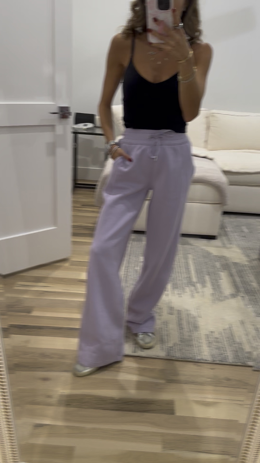 Lululemon Scuba wide leg pants size xxs 

#LTKFindsUnder50 #LTKCyberWeek #LTKFindsUnder100