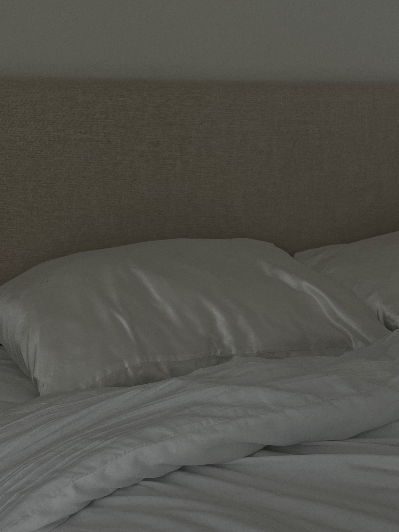 Will forever only use satin pillow cases 🤍☁️

#LTKHome #LTKGiftGuide #LTKStyleTip
