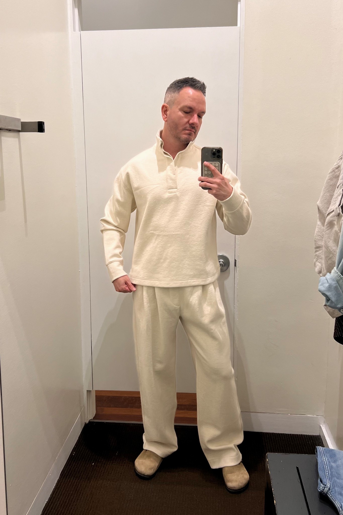 Tried this cream on cream set from Banana Republic and honestly it might be my new weekend uniform. The mock neck sweatshirt with the pleated joggers feels relaxed but still looks pulled together. Perfect for running around town or throwing on for a travel day.

Also a good time to grab it because everything is 40% off during the Friends and Family sale.

#BananaRepublic #MensStyle #Menswear #WeekendOutfit #TravelOutfit #MensFashion #NeutralStyle #AirportStyle

#LTKMens #LTKootd #LTKTravel