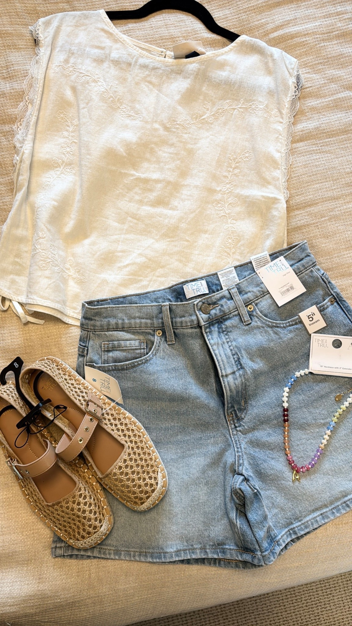 Spring outfit idea ☀️

#LTKSeasonal #LTKSaleAlert #LTKmomlife