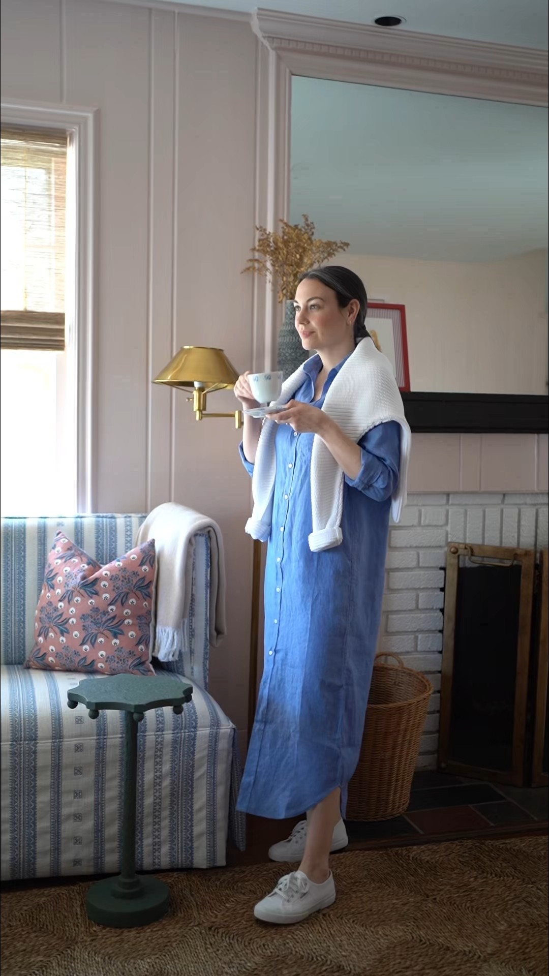 Crisp linen, effortless travel sets, and that just-threw-this-on luxury, @frankandeileen is the brand for embodying laid-back elegance. Woman-owned, mother-approved, and committed to slow fashion, every piece is machine washable, sustainably made, and designed to be lived in. Consider it your forever favorite. #frankandeileenpartner #wearloverepeating 