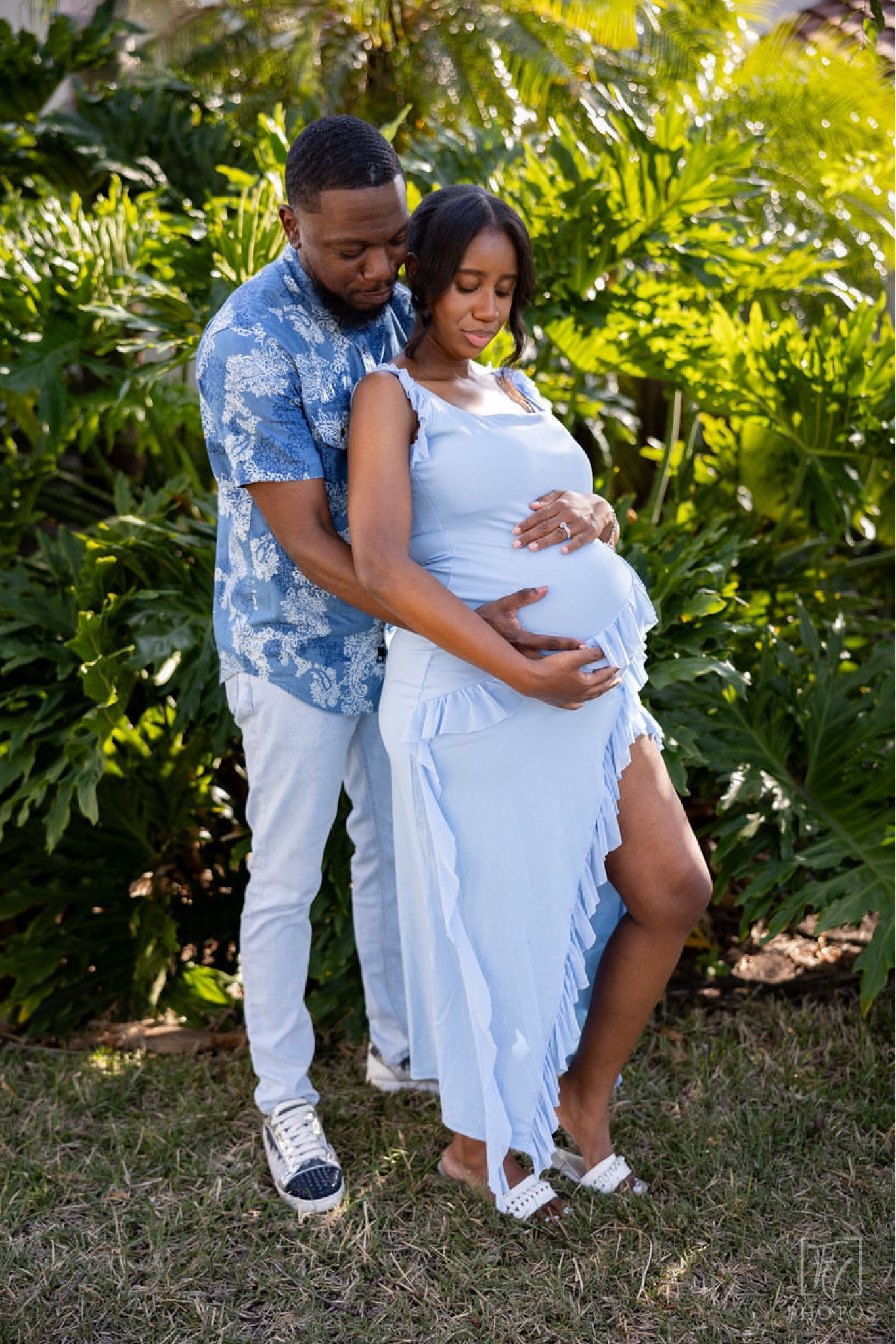 Wedding guest dress inspo / baby shower dress inspo / summer maxi dress / mens floral summer denim shirt / mens polo shirt / 