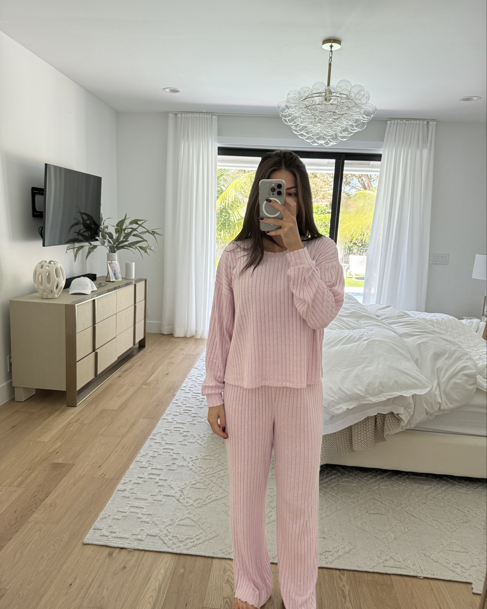 softest lounge set - super pregnancy friendly! Linking a similar top - can’t find the long sleeve 


#LTKBump
