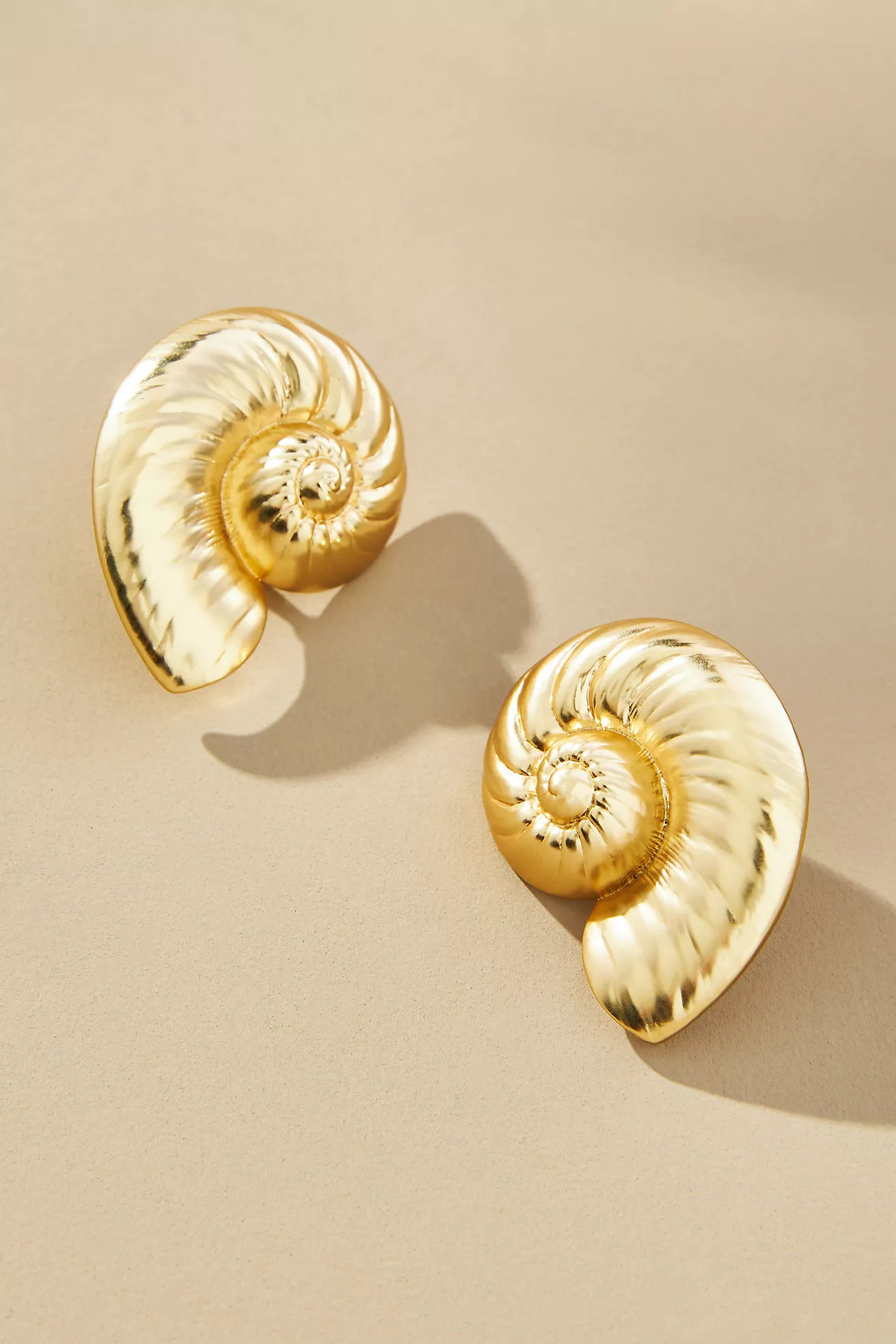 Mignonne Gavigan Ostuni Shell Post Earrings | Anthropologie (US)