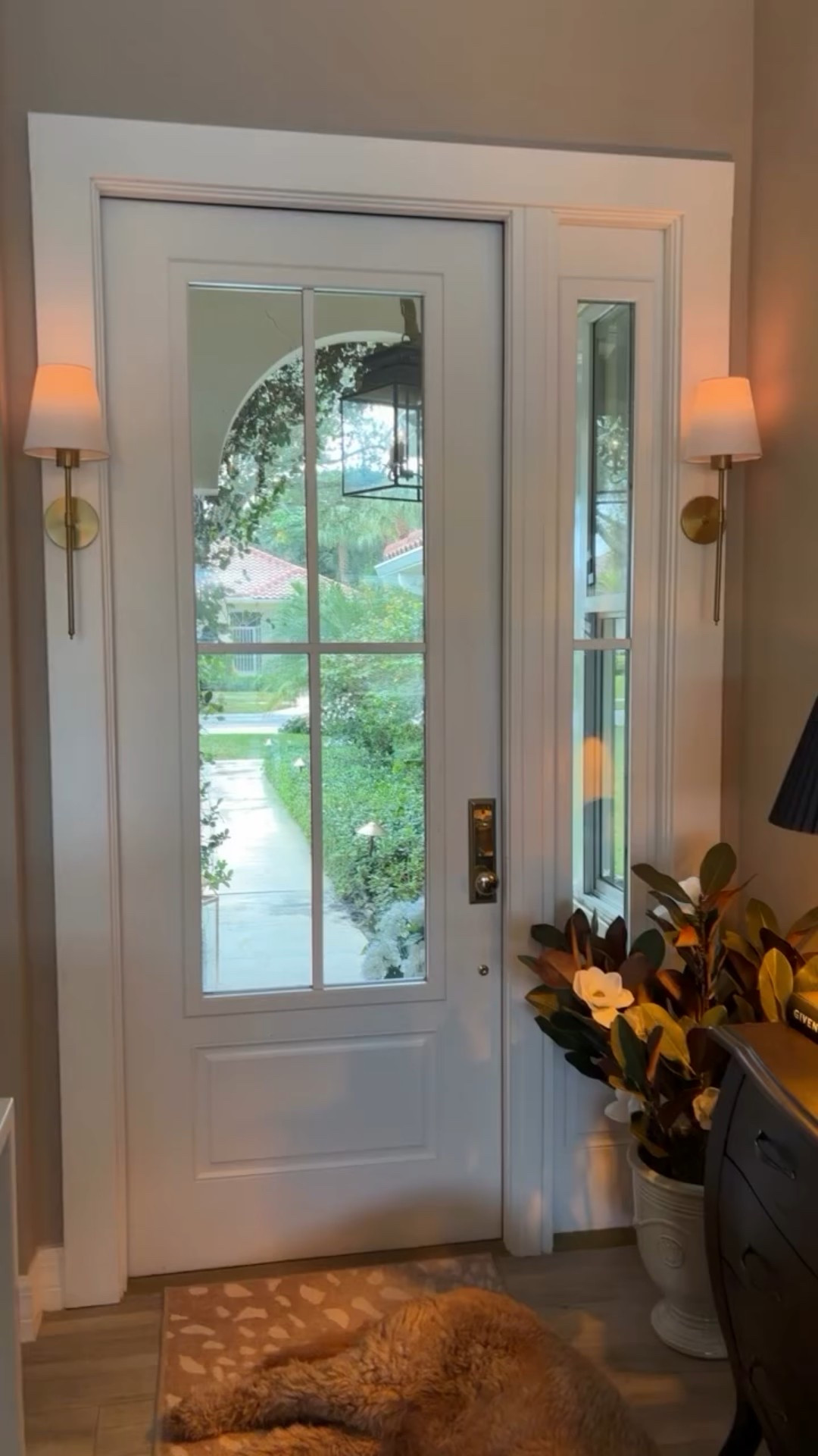 With all the Christmas magic packed away, now's the perfect moment to welcome 2026 with just a few simple, brand-new decor touches. Adding clean, minimalist pieces instantly brings a sense of renewal, lightness, and new beginnings to your home. 

#cityfurniture #ltkhome #ruggable #decorhome