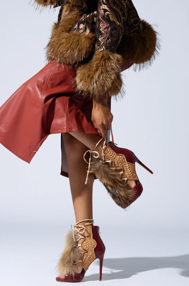 AKIRA Azalea Wang Shainy Multi Material Sandal | Size 8.5 | AKIRA