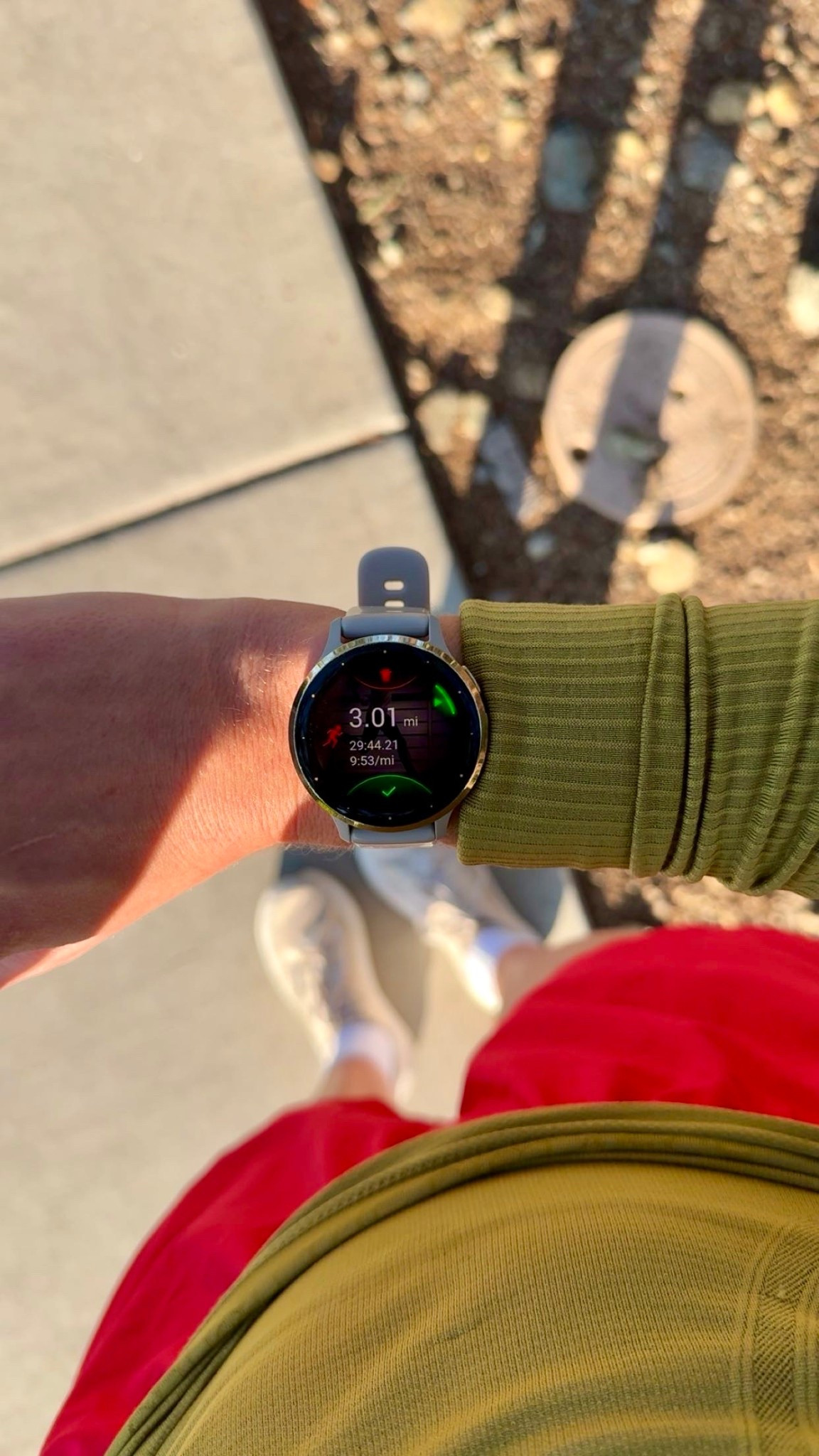 Feeling festive on today’s run 

#LTKmomlife #LTKfitnessgoals #LTKActive