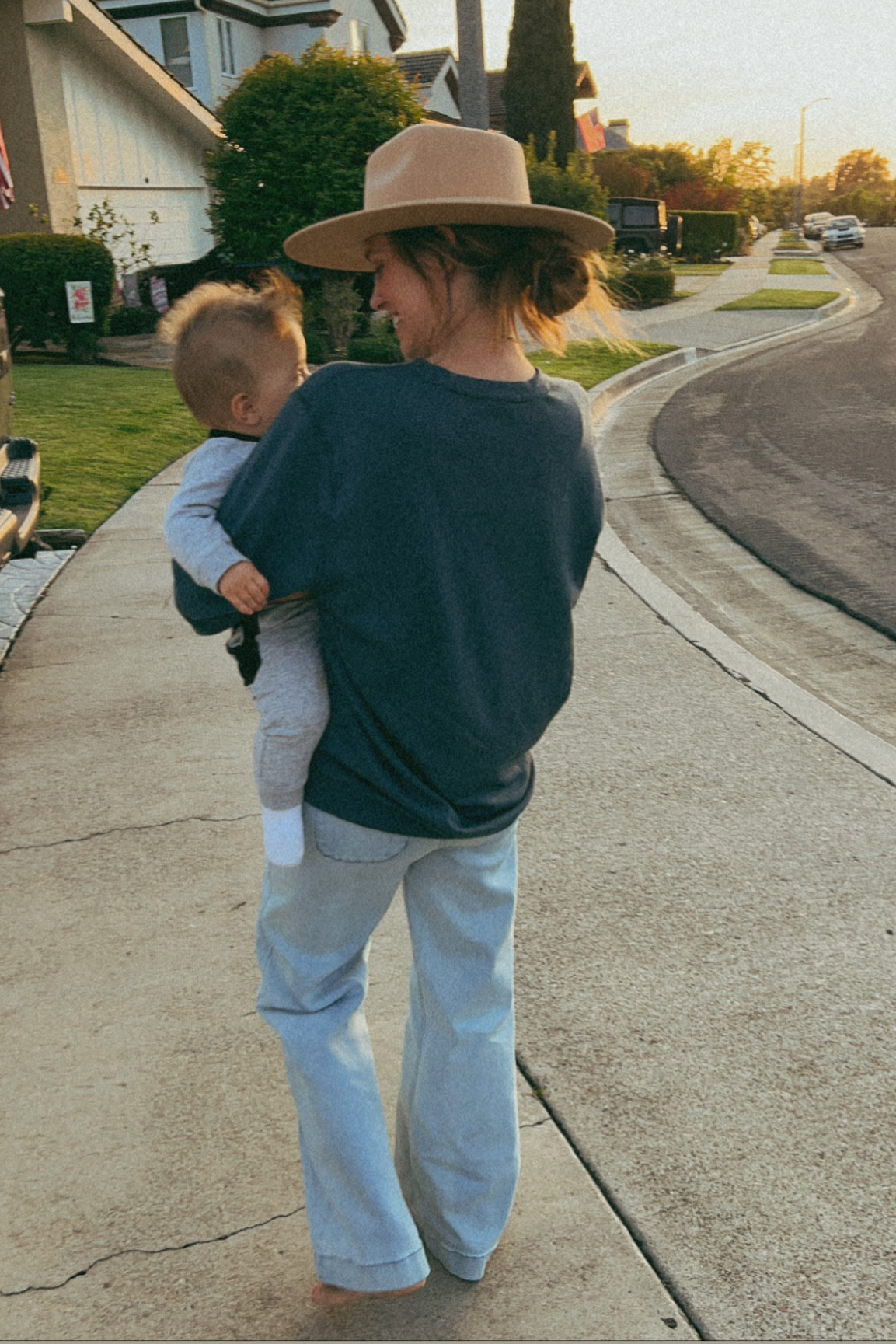 Sweatshirt men’s medium 
Pants true to size 
Hat in color teak