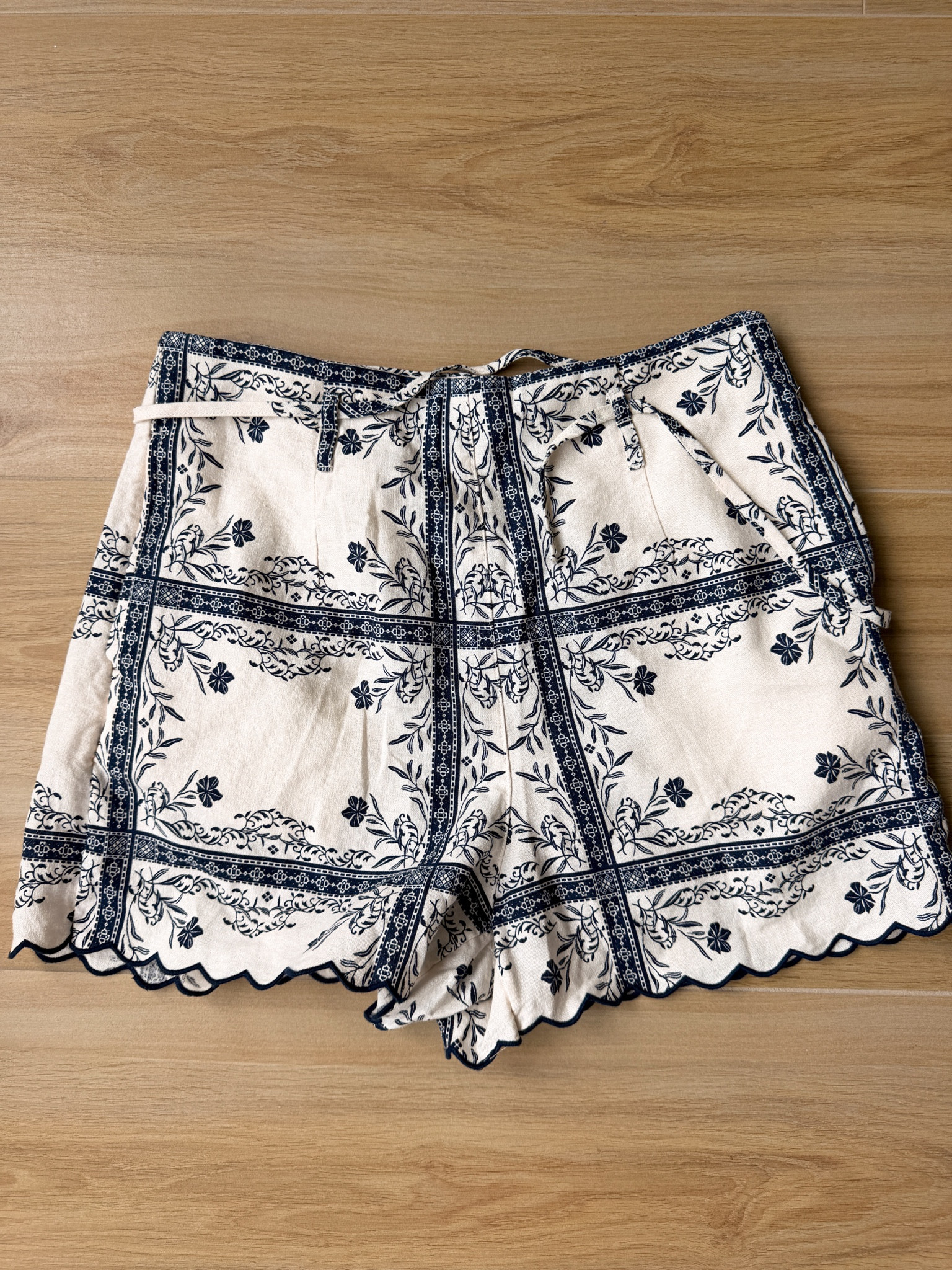 Target trim shorts 

#LTKSeasonal #LTKmomlife #LTKU