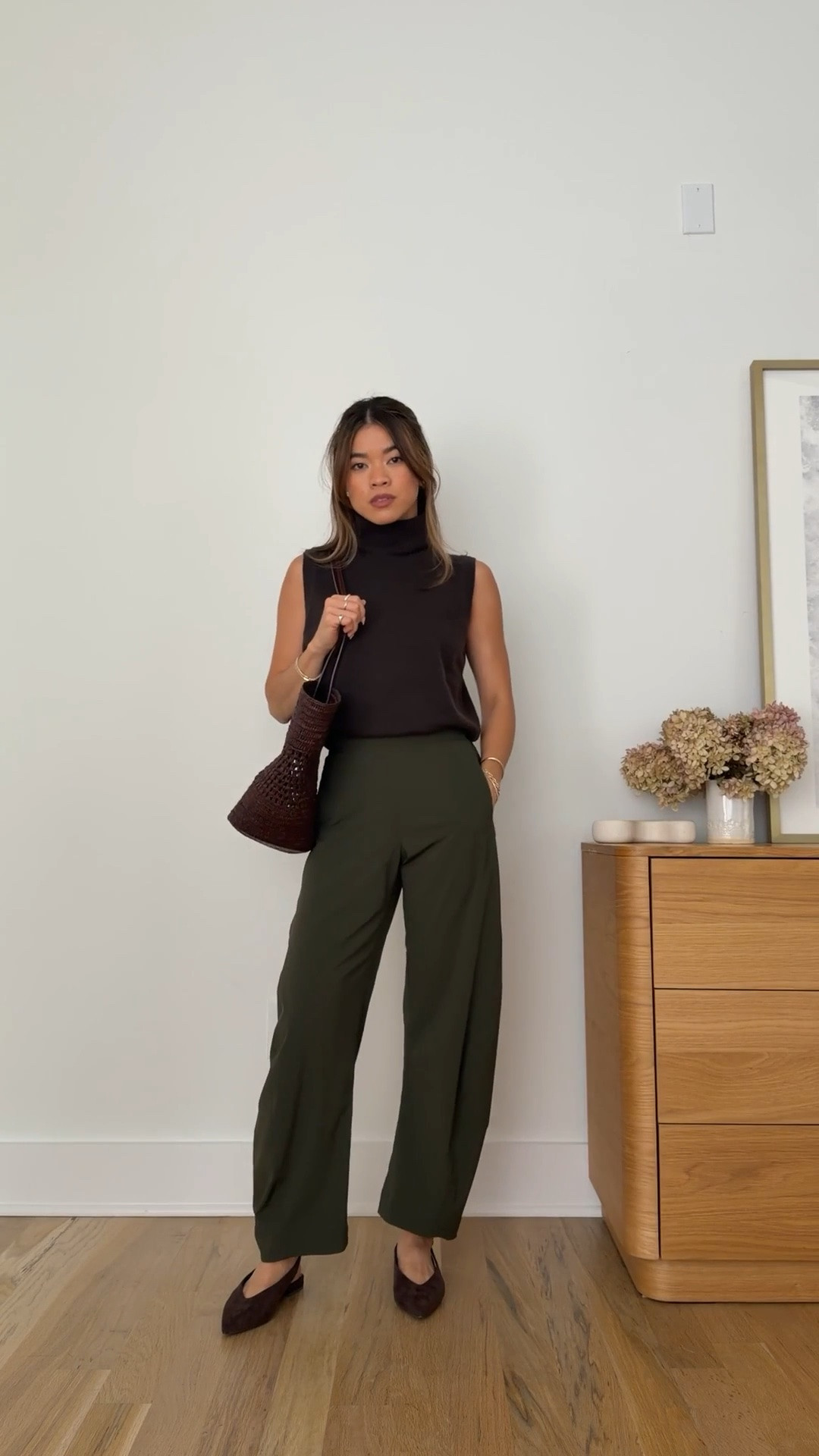 I love wearing brown for the fall! It looks great with my @Ruti pants.

Sizing info:
-Aritzia Bare Cashmere Opus Mockneck (2XS in Cacao Nib)
-Ruti The On The Loose Work Pants (Size 0 regular in Verdant) 

barrel pants, petite pants, petite work pants, fall pants, summer pants, petite barrel pants, summer outfit, fall outfit, vacation outfit, travel outfit, best petite pants, petite barrel pants, comfy pants, viral barrel pants, summer outfit, workwear outfit, work pants, petite work pants, work top

#LTKootd #LTKSeasonal #LTKPetite