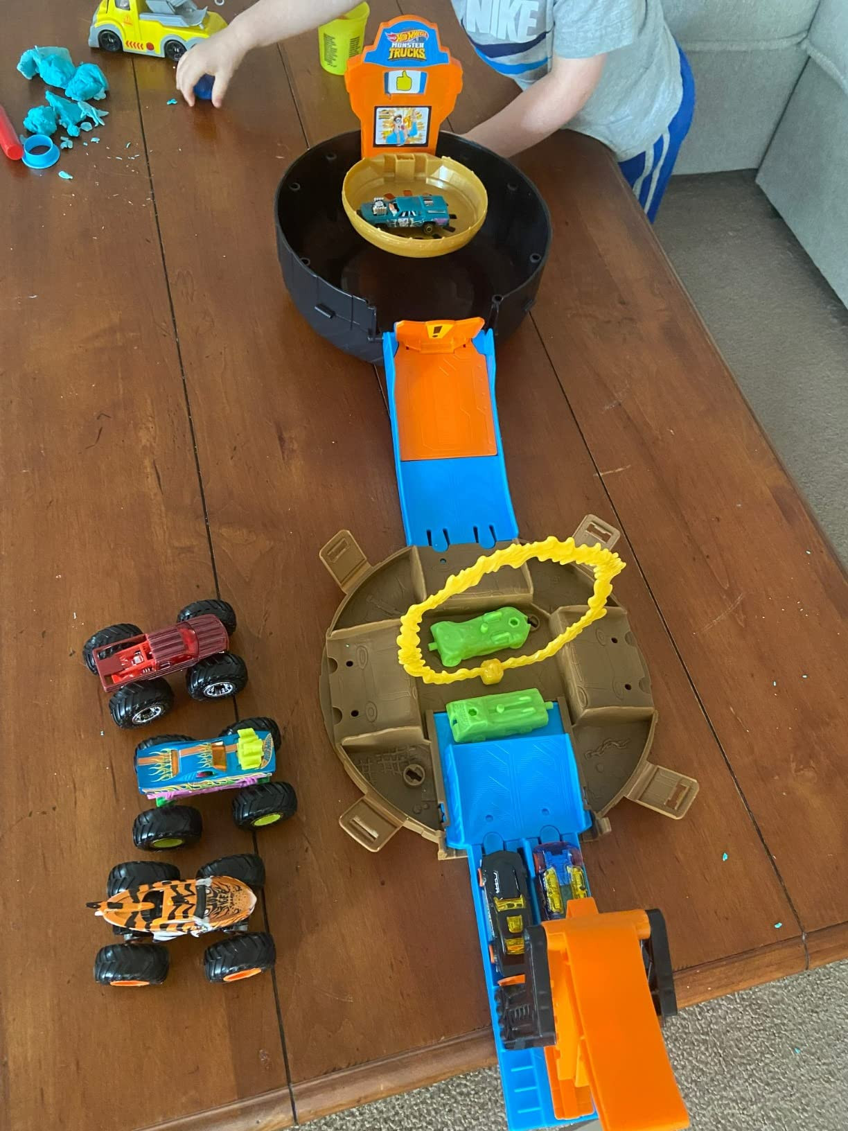 Visit the Mattel Store | Amazon (US)