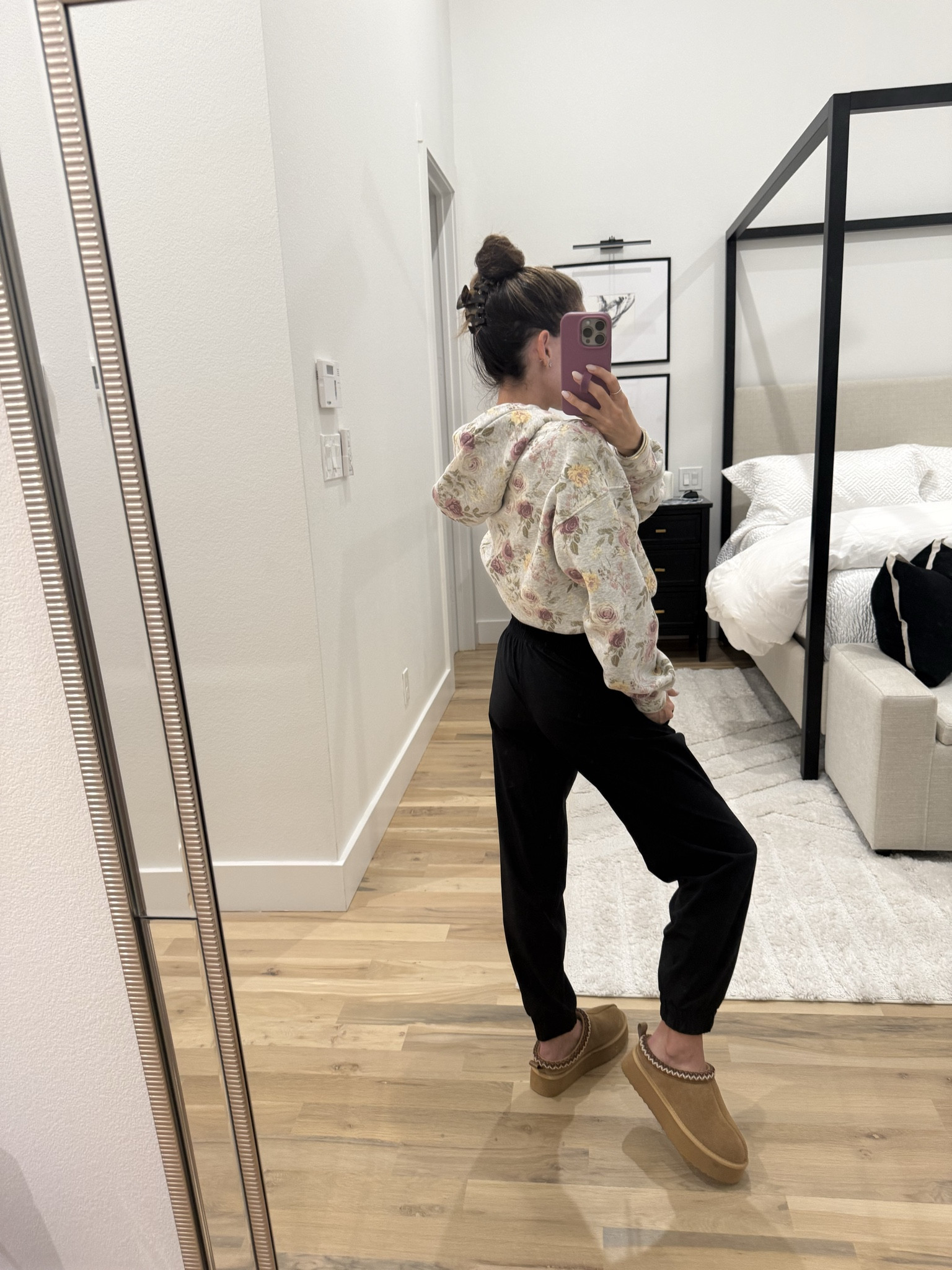 Flower pullover sweatshirt hoodie joggers on sale 

#LTKFindsUnder50 #LTKSaleAlert #LTKPlusSize