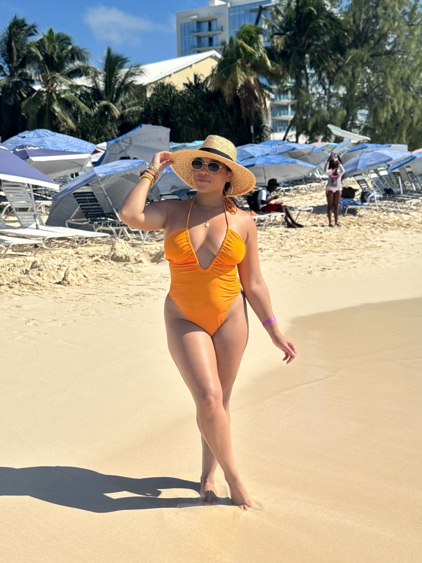 Paradise 🌴

@amazon 
@amazonfashion 
@sunglasshut @prada