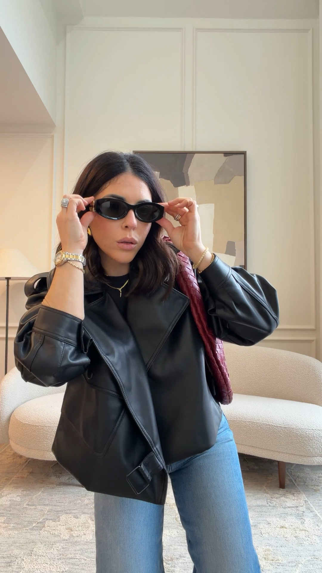 I thought it’d be fun to take 3 of @levis most iconic cuts, put them side by side and do a 360 of how they all look on my frame! 

#levisltkpartner  


#LTKcanada #LTKstyletip #LTKjeans