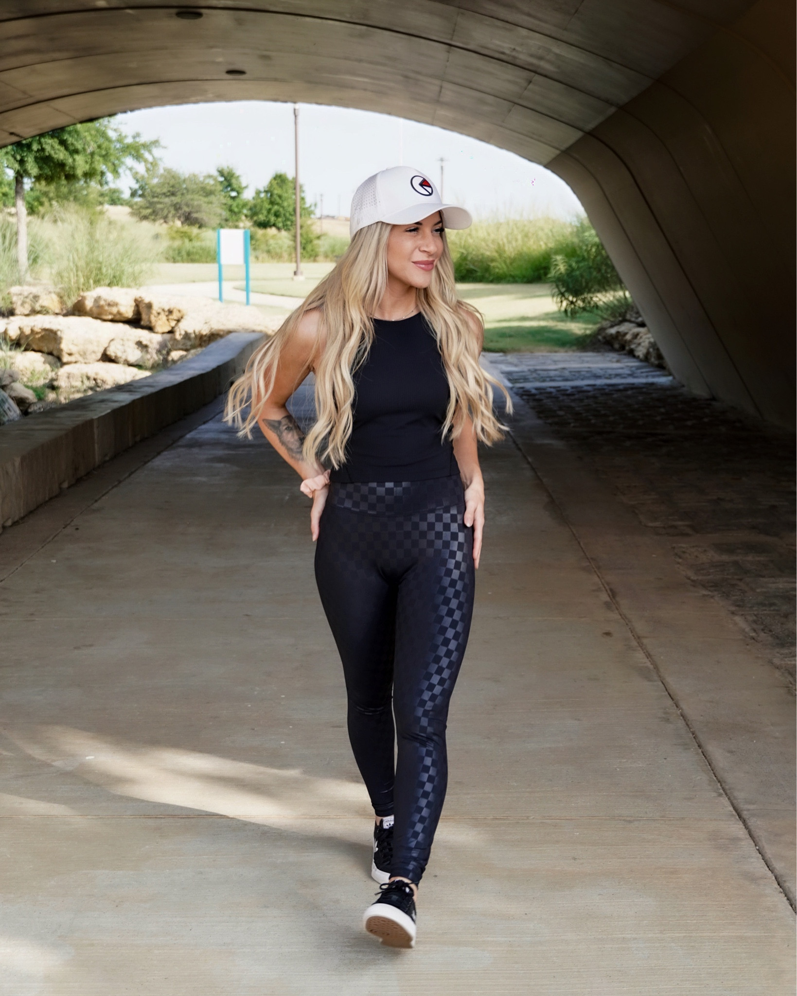 Comfort is everything! Fitness go-to’s are always Lululemon but these Buffbunny leggings are so comfy I had to buy 🥹

#LTKFitness #LTKFind #LTKstyletip