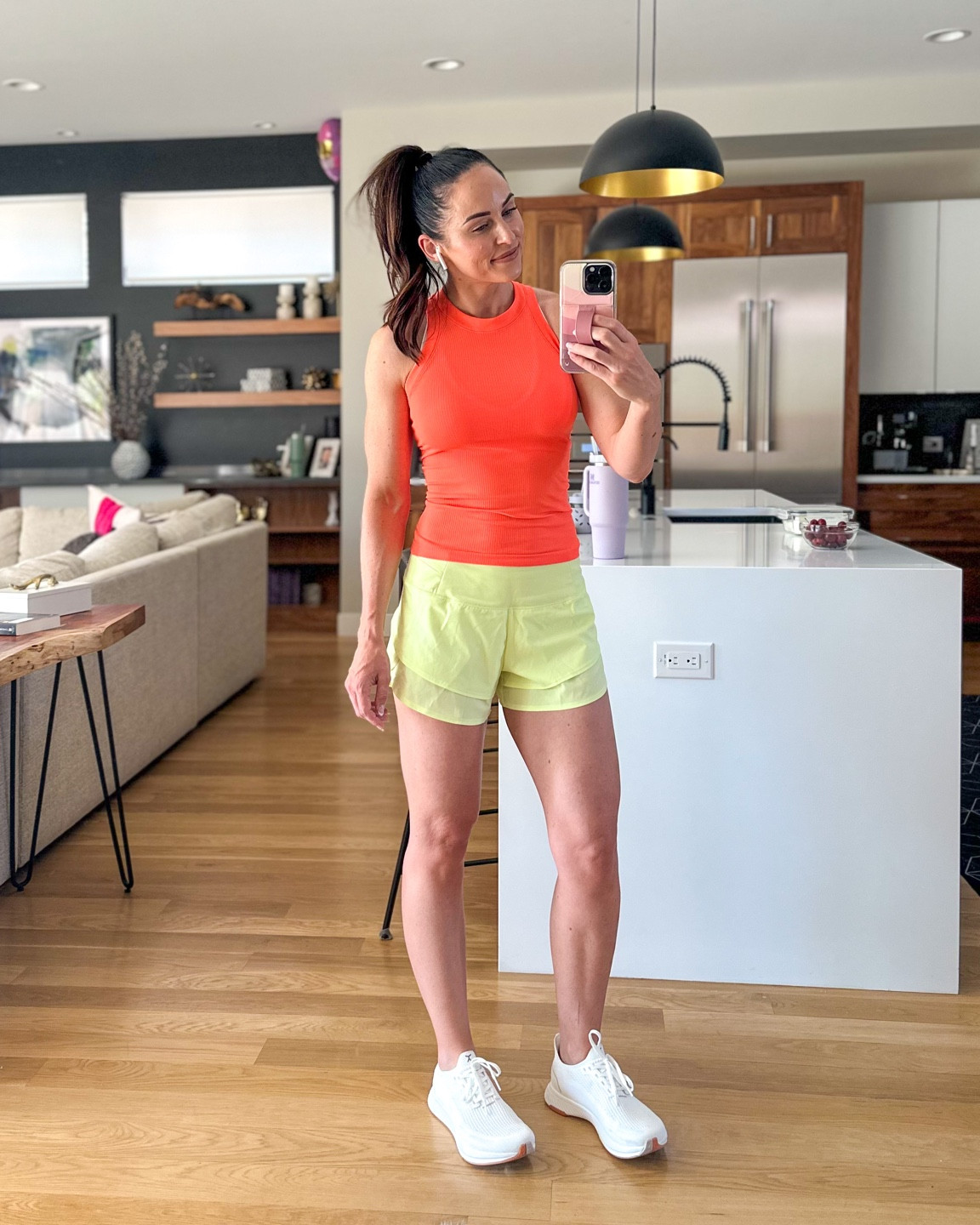 Today’s lewk! Shorts are old but I found two similar pairs!