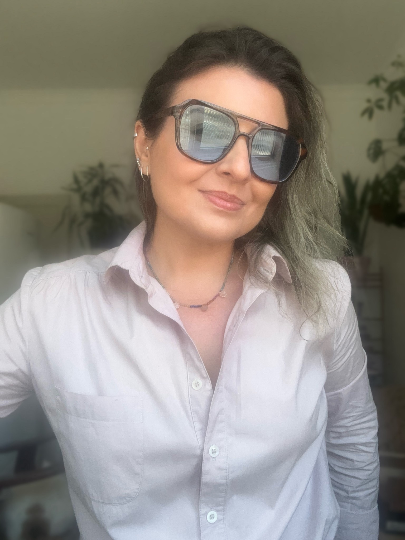 Um óculos vintage que deixa o visual sofisticado. 

#LTKdicadeestilo #LTKbrasil