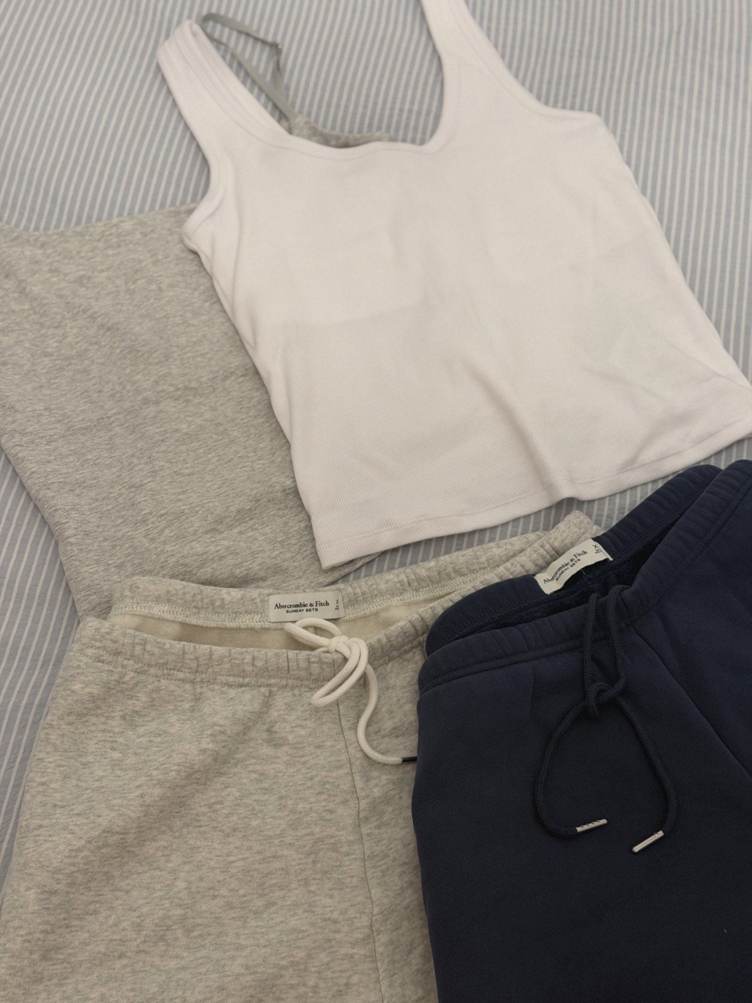 @abercrombie  casual clothes I got on sale 🤍

#LTKSaleAlert #LTKootd #LTKgrwm