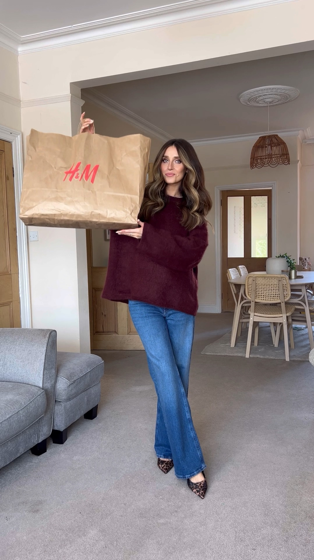 Transitional autumn outfits, H&M Haul, maternity wear, pregnancy/bump friendly outfits! Maternity jeans 🤰🏻 Suede jacket, burgundy jumper 🍂

#LTKuk #LTKautumn #LTKmaternity