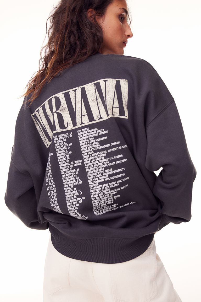 Oversized sweatshirt | H&M (UK, MY, IN, SG, PH, TW, HK)