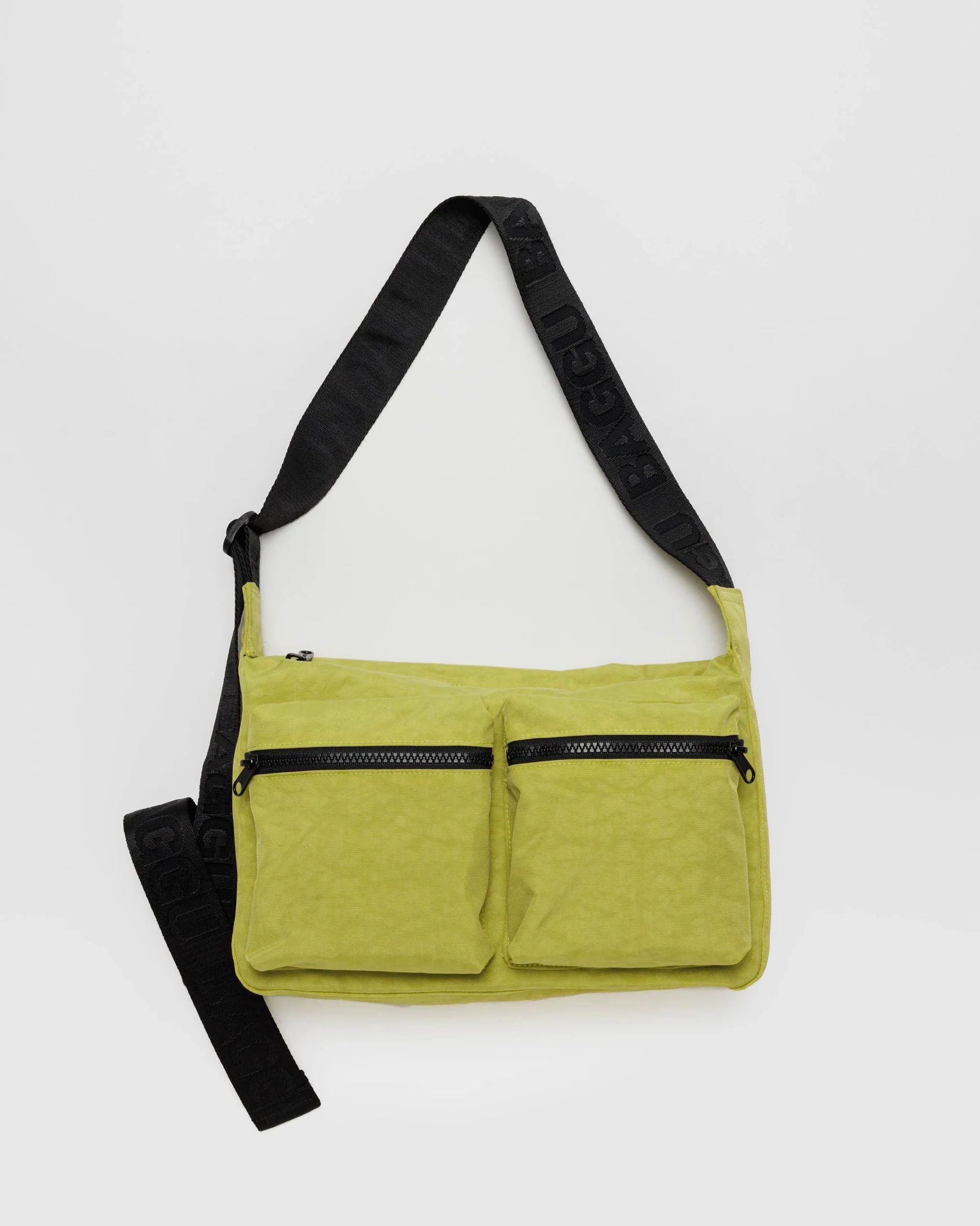 Medium Cargo Crossbody | BAGGU