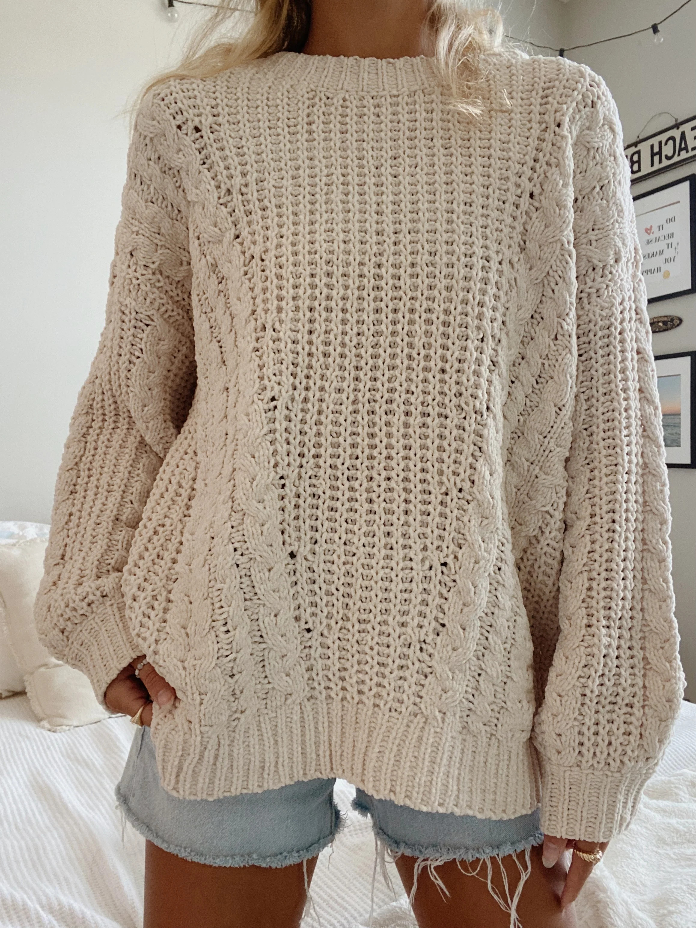 LIGHT BEIGE CLASSIC SWEATER | Olivelynn Designs