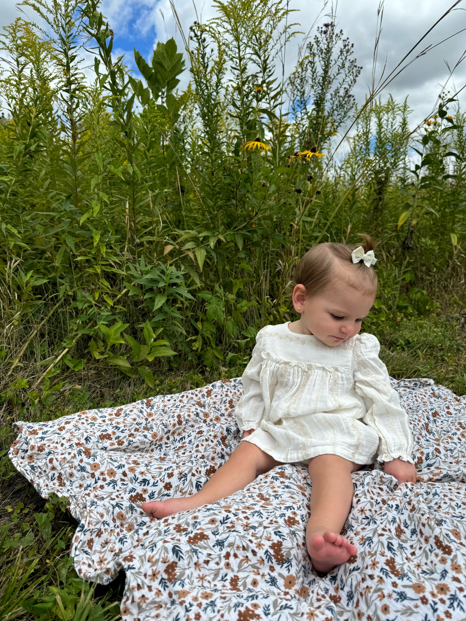 First birthday photo shoot!

Toddler fashion, kids clothes, toddler clothes, fall toddler finds, family photo shoot outfit, target finds, target style, target kids clothes 

#LTKKids #LTKBaby #LTKFamily #LTKFamily #LTKBaby #LTKKids