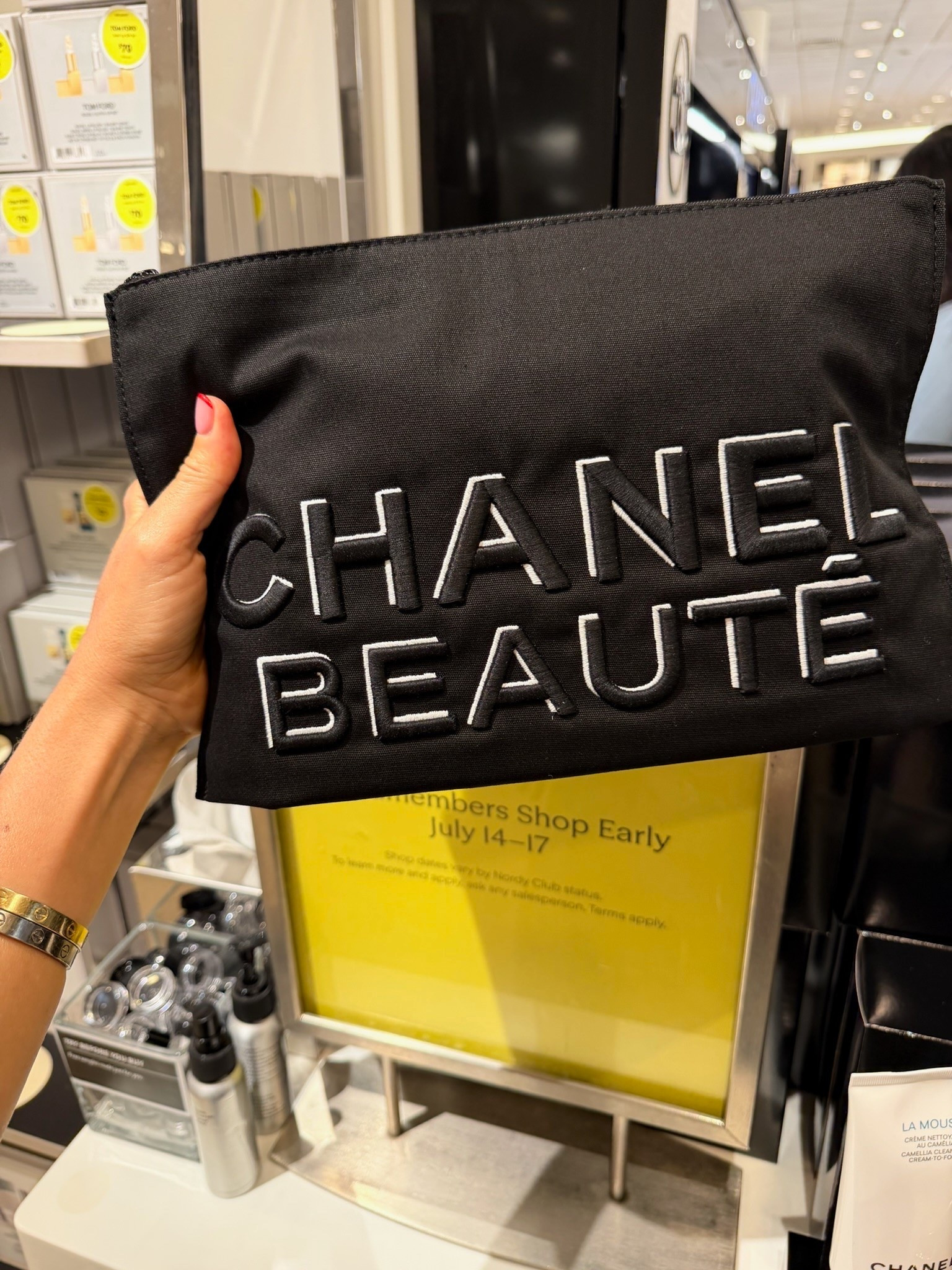 Nsale finds 

Chanel, Chanel beauty, Chanel makeup, designer makeup, boujee makeup, makeup bag, Nsale, nordstrom sale, anniversary sale, summer sale

#LTKBeauty #LTKSaleAlert #LTKgrwm