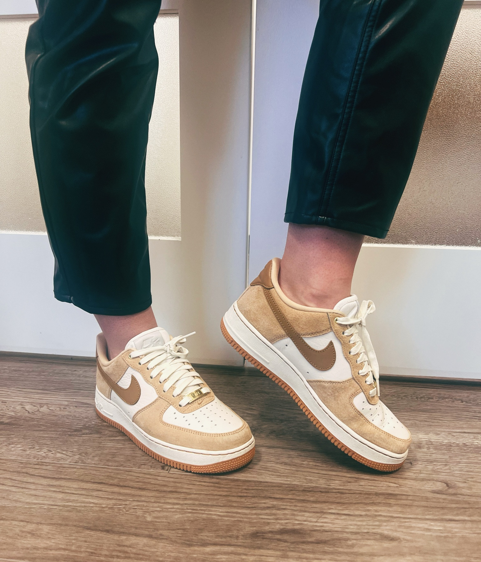 Air force one vachetta tan deals