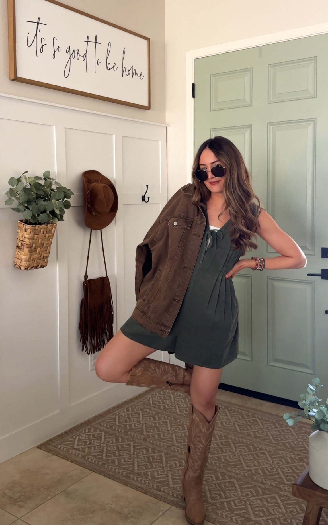 Code LEAHDRYER for 20% off three bird nest!


#LTKootd #LTKSaleAlert