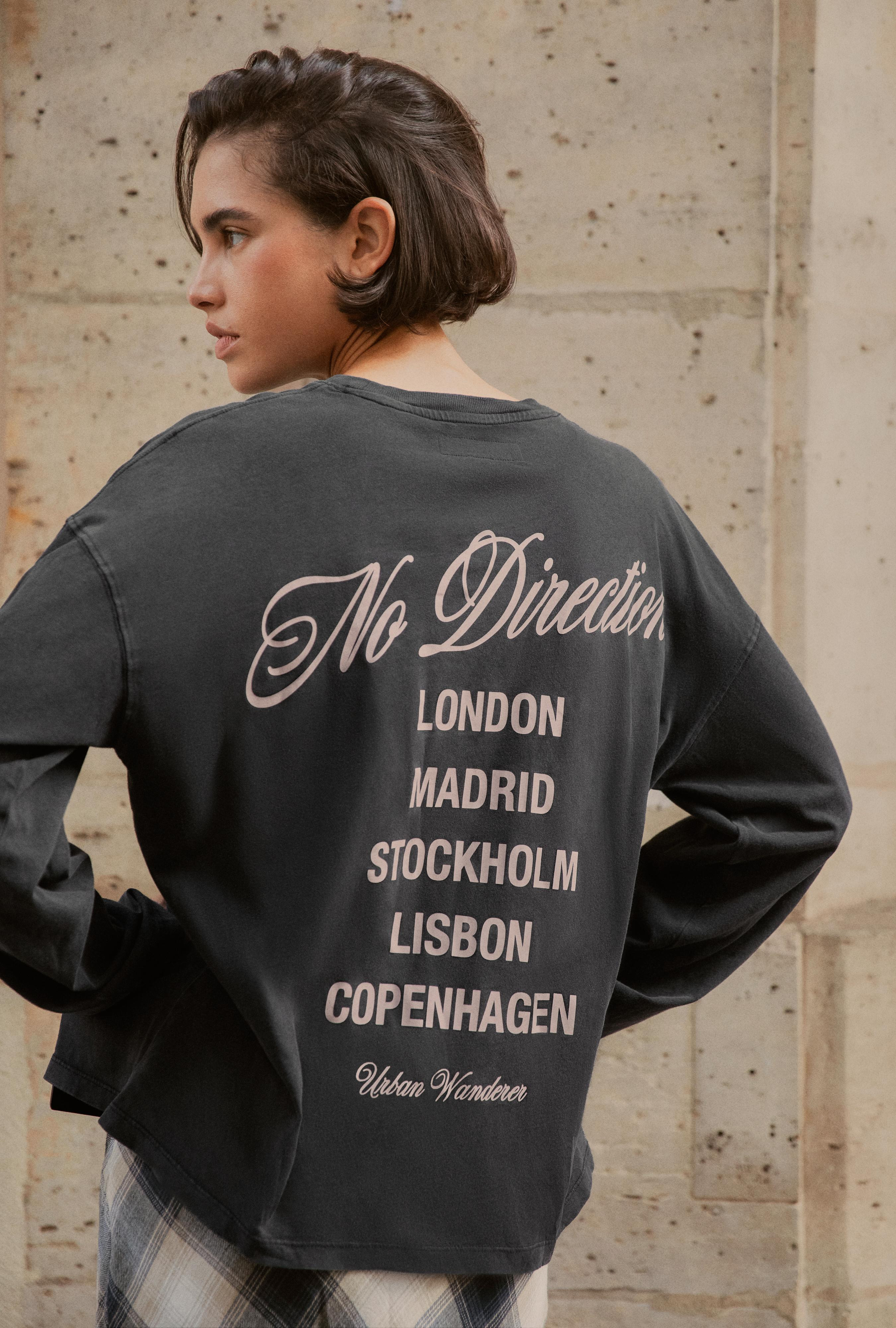 Oversize graphic T-shirt | PULL and BEAR UK