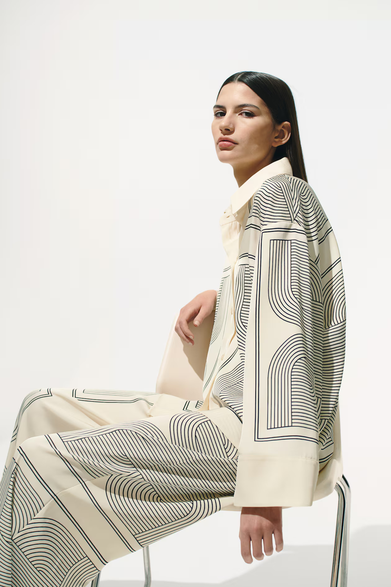 Printed twill shirt - Cream/Patterned - Ladies | H&M GB | H&M (UK, MY, IN, SG, PH, TW, HK)