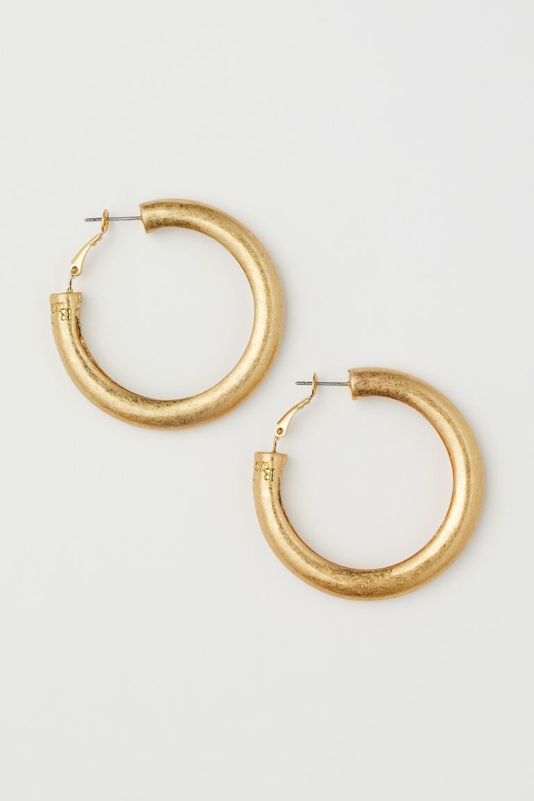 Earrings | H&M (UK, MY, IN, SG, PH, TW, HK)