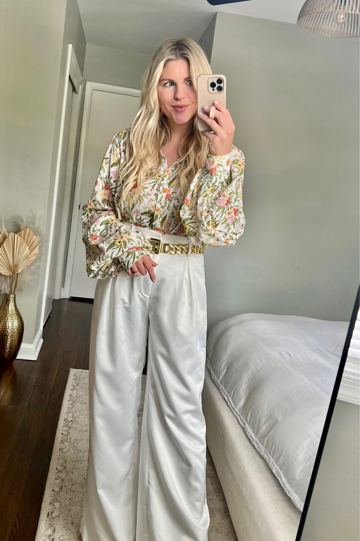  
no 👏🏻 more 👏🏻 boring 👏🏻 work clothes 💃🏼

heading on my first work trip in 9 months tomorrow and spicing up my workwear with @shopreddress  ⇢ shop everything on my LTK linked in my bio ✨

#rdbabe #workwear #workingmom #newmom #dcblogger #taylorswift 