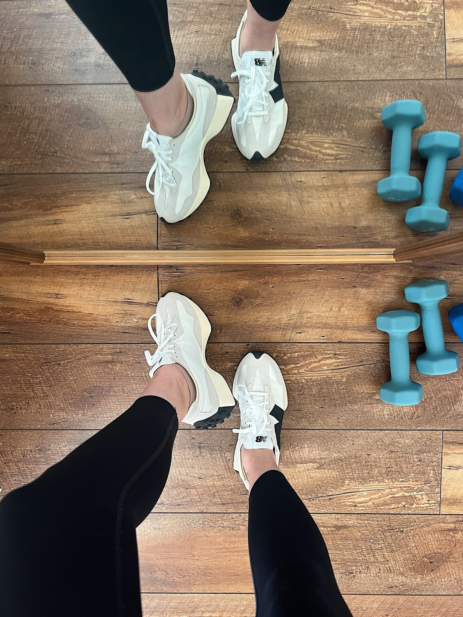 😍😍

New Balance 327 - links to two different shops since they are always sold out.

#LTKstyletip #LTKfitness