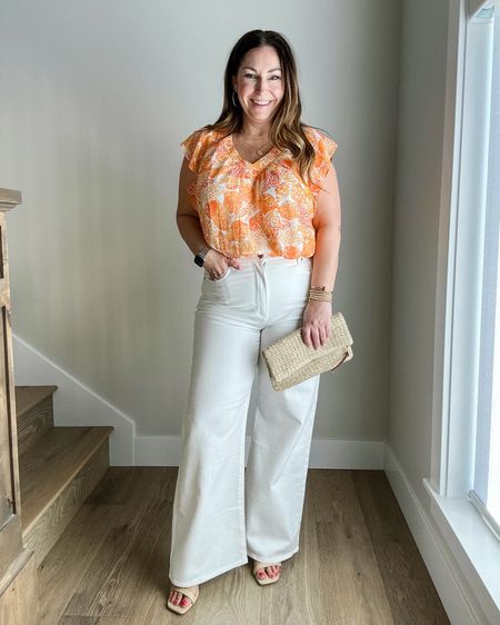 Summer White Jeans Outfit

Fit tips: Top tts, L// pants size up if in between, 14/32

Jeans Midsize wide leg jeans  curvy jeans  loft top  high rise jeans   Loft style  summer fashion  summer outfit  midsize style

#LTKStyleTip #LTKSeasonal #LTKMidsize