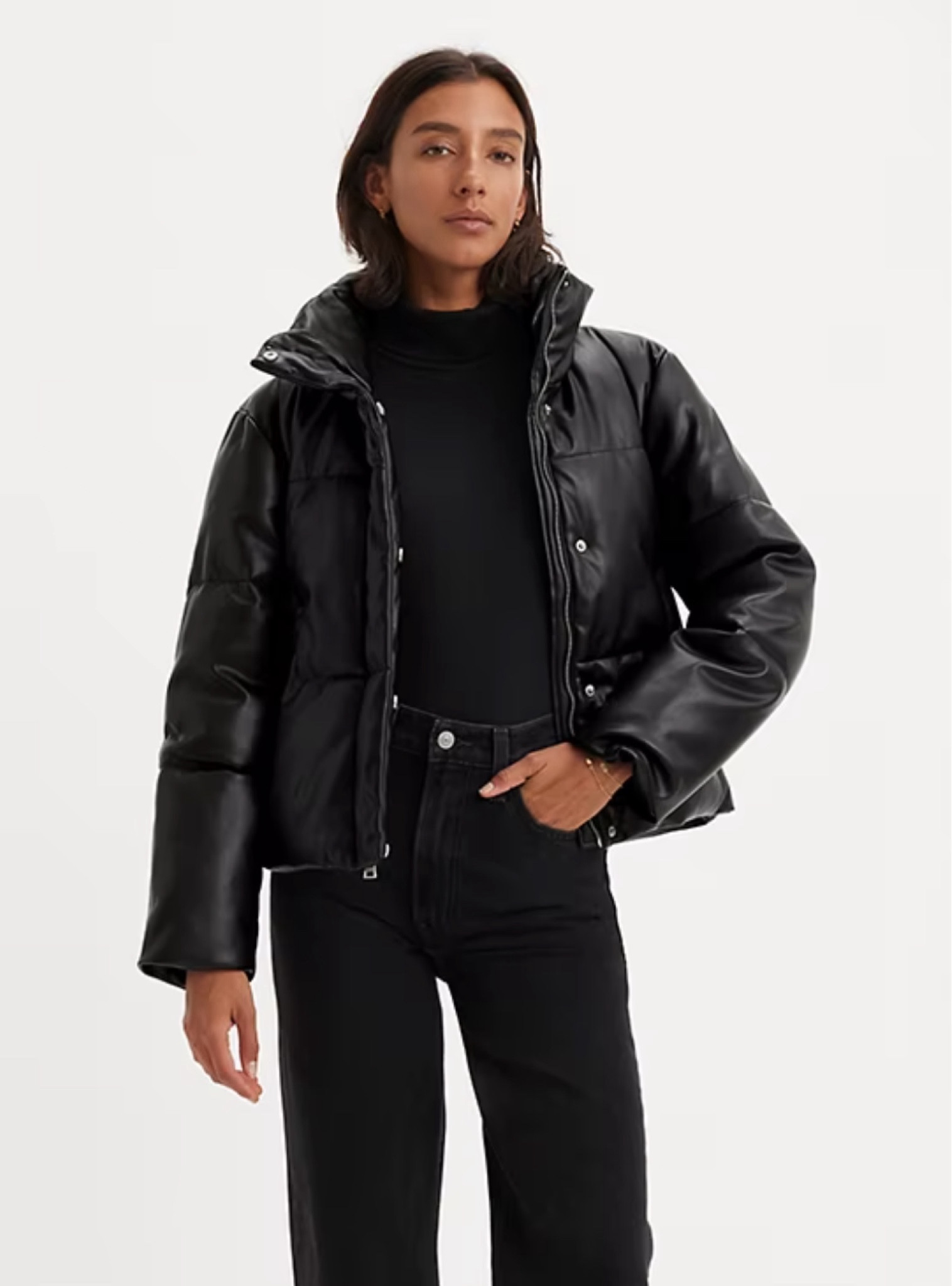 Get 40% off sitewide + free shipping on all orders. @levis #levis #levisLTKpartner

#LTKfindsunder100 #LTKCyberWeek #LTKsalealert