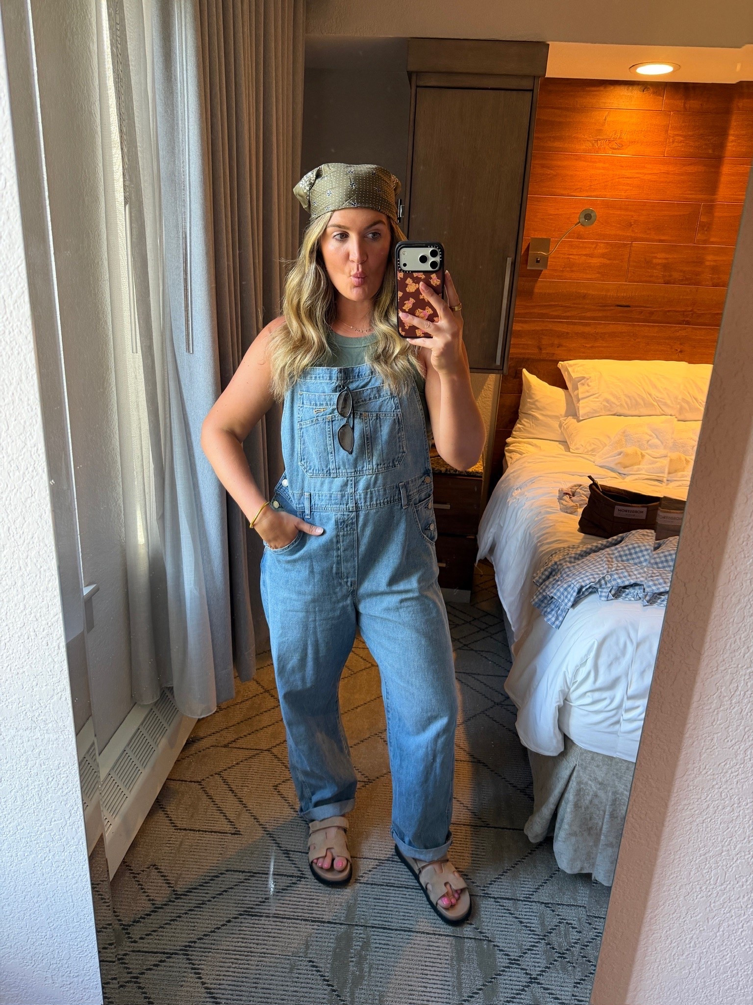 Colorado OOTD 🏔️🤎 easy layers with my Longchamp scarf, Old Navy tank + Abercrombie overalls!

colorado outfit, colorado ootd, abercrombie overalls, old navy tank, longchamp scarf, casual fall outfit, travel outfit, mountain outfit, mom style, fall layering

#LTKootd #LTKgrwm