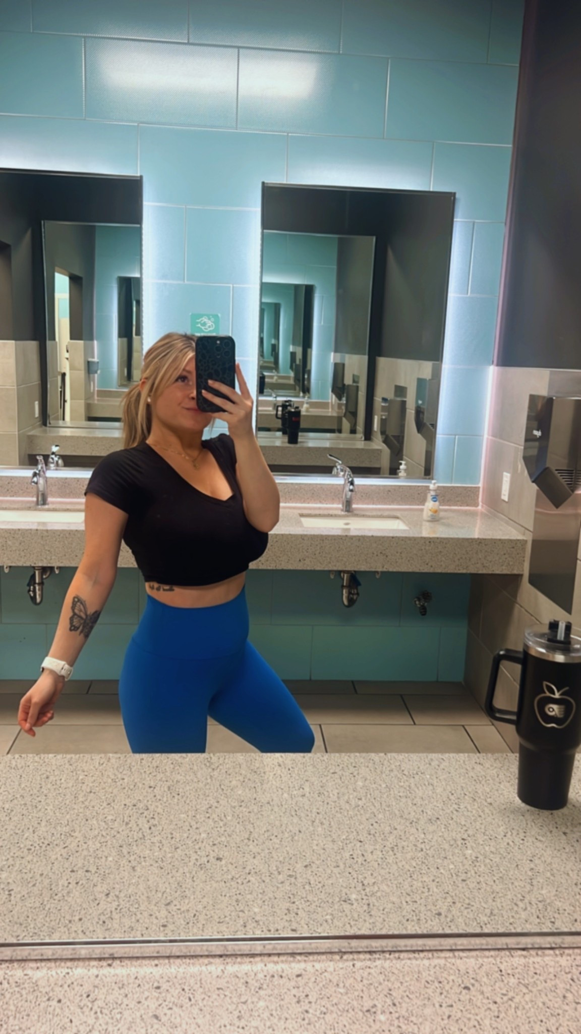 The best lulu legging dupes💙 

Lululemon dupe 
Workout leggings 


#LTKActive #LTKSaleAlert #LTKFindsUnder50