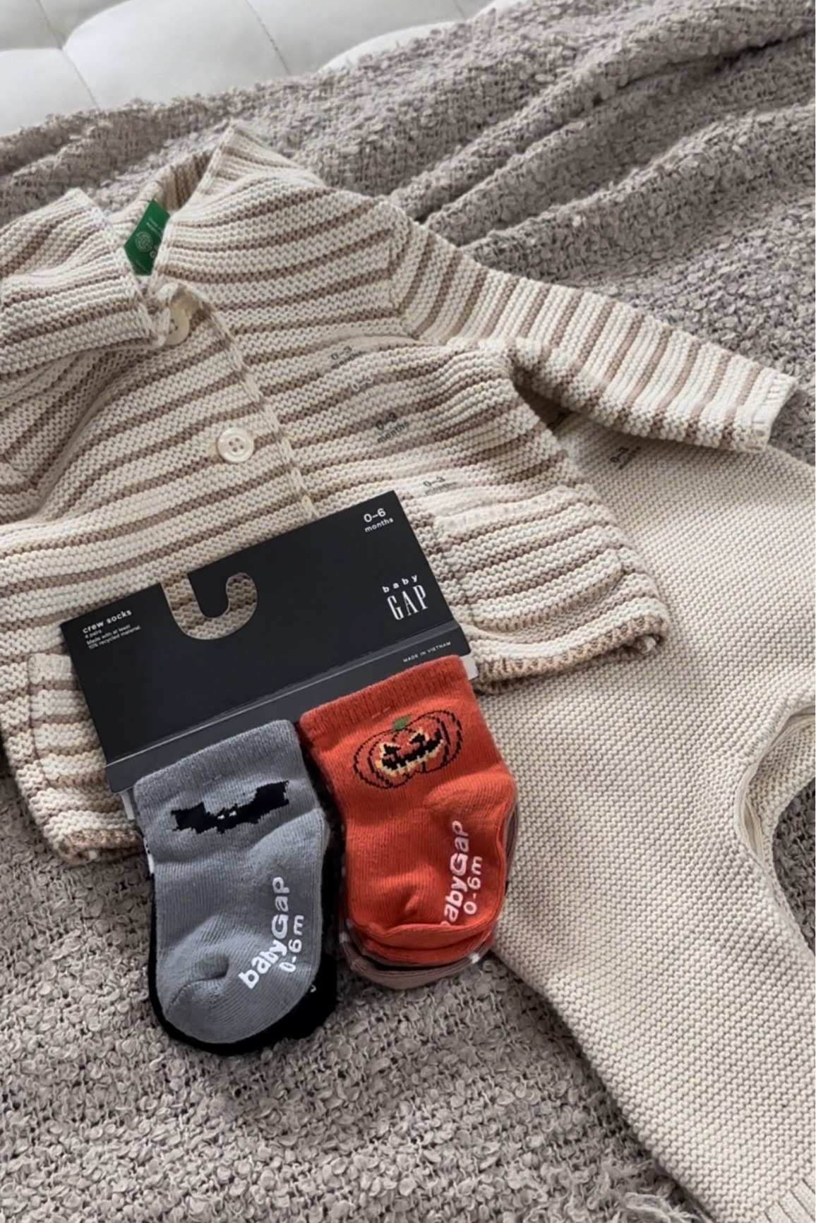 GAP fall baby find 😍 
Due October 4th, got in 0-3 months 


#LTKBaby #LTKSeasonal