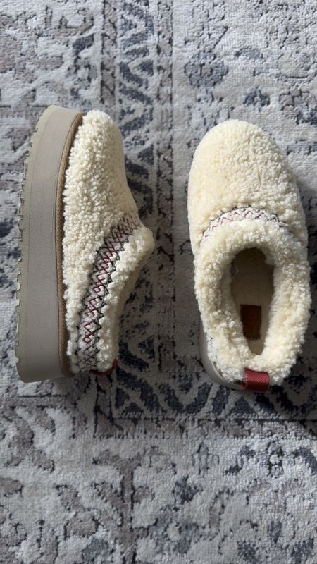 UGG Tuzz Platform Slippers
The perfect gift for her!


#LTKGiftGuide #LTKHoliday #LTKshoecrush