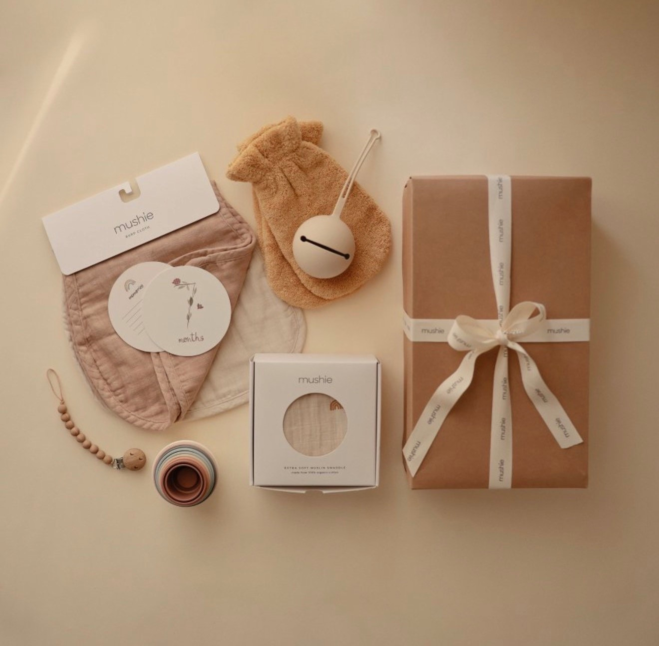 Beautiful newborn gift set perfect for fronds and family when you don’t know what to buy them. Comes with some really cute newborn essentials  



#newborngifts #babypresents #babyregistry


#LTKKids #LTKGiftGuide #LTKBaby