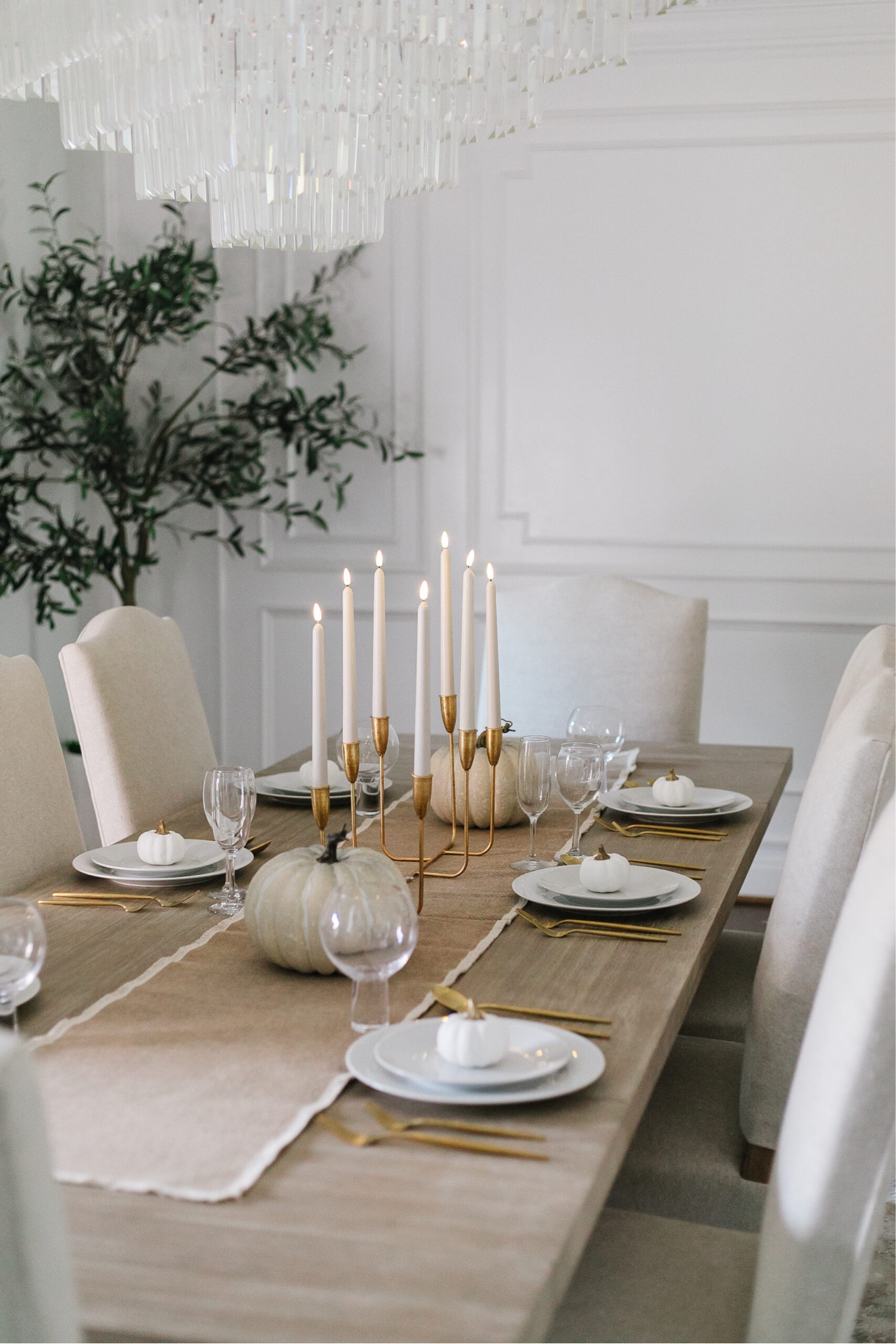 Thanksgiving Table Decor 🦃

thanksgiving table decor // thanksgiving table setting // thanksgiving tablescape // thanksgiving table // fall table setting // table setting

#LTKFindsUnder50 #LTKFindsUnder100 #LTKHome