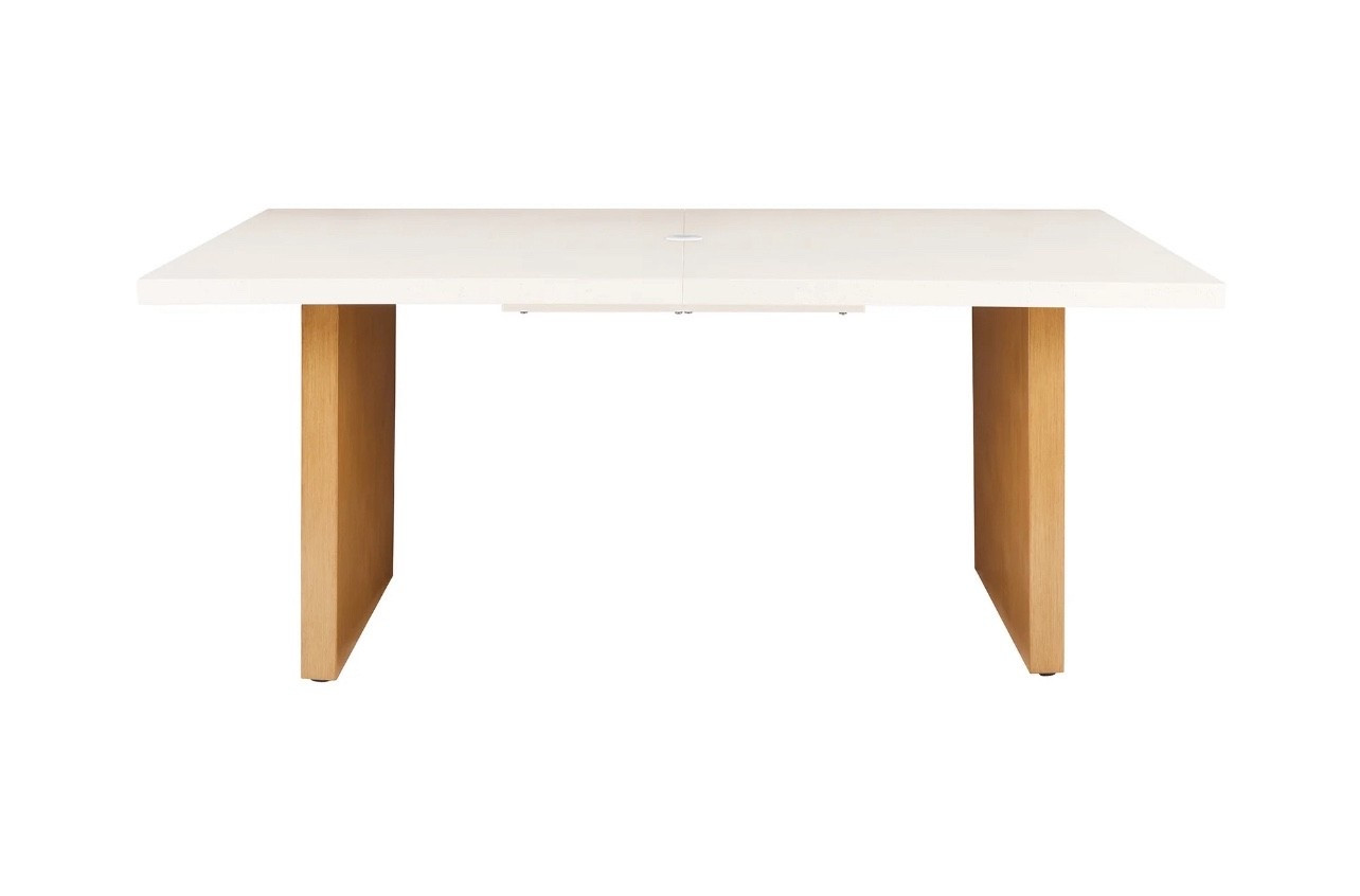 Another outdoor dining table with great review! 